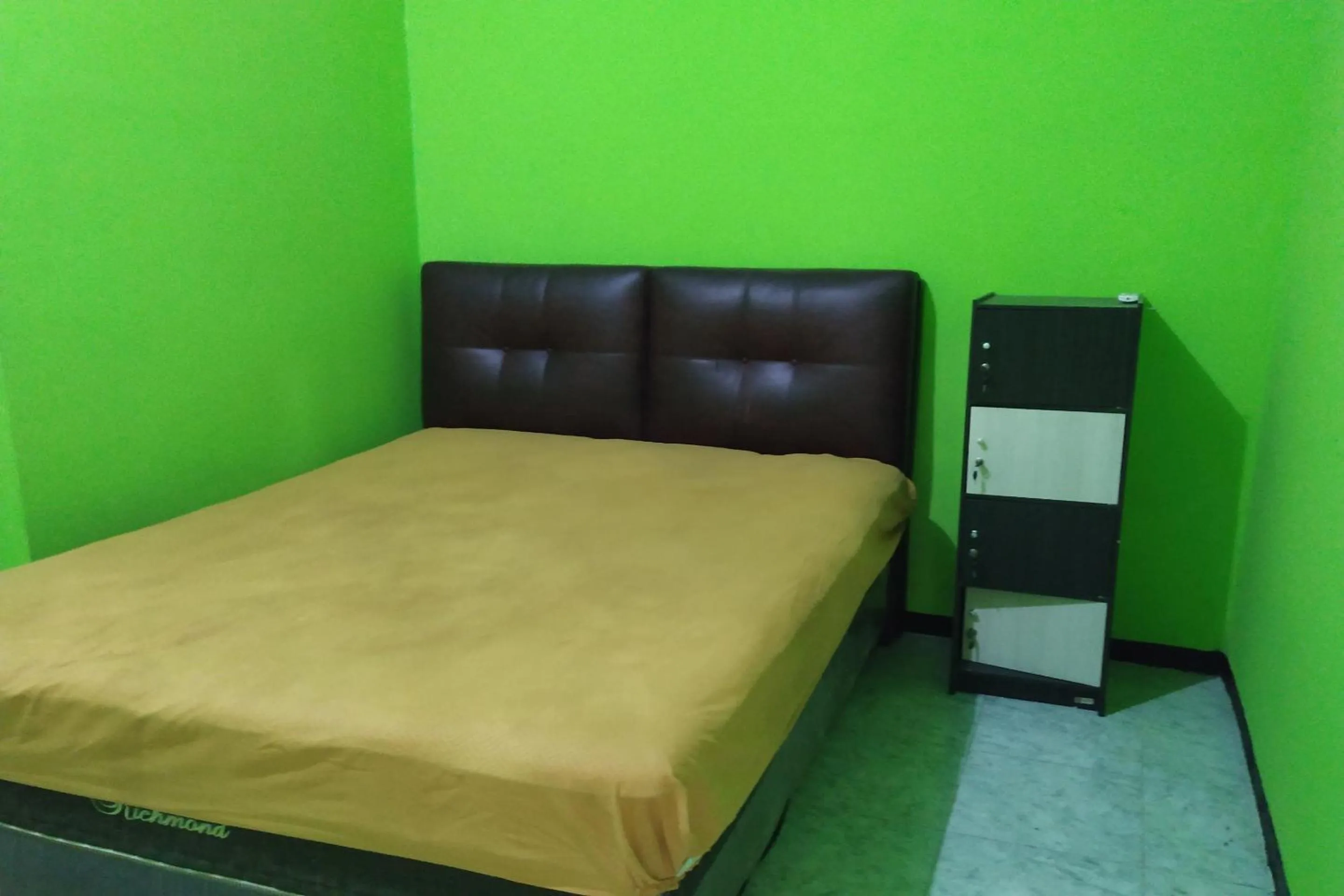 Bedroom in OYO 3887 Potreh Mastekah 2