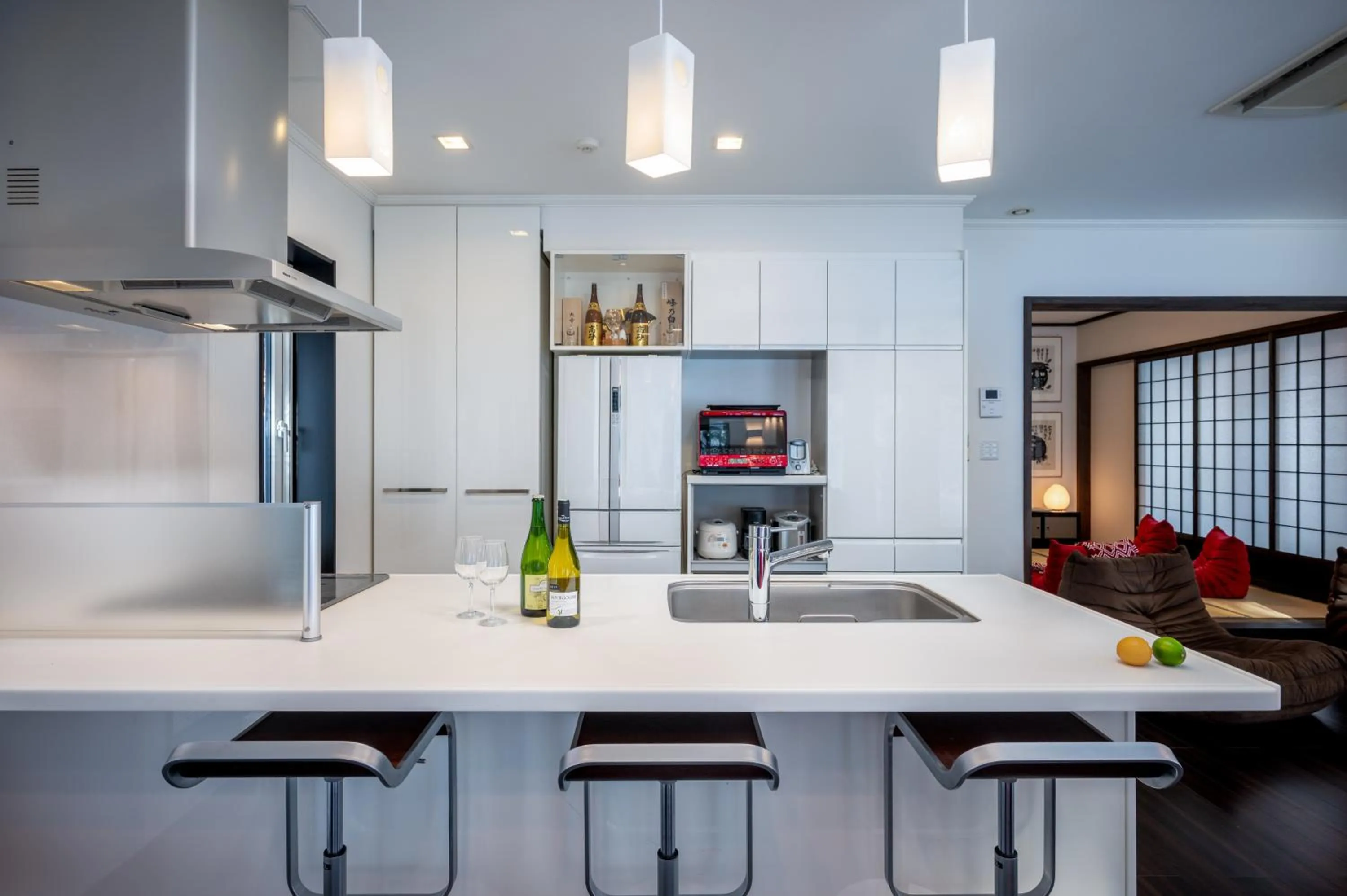 Kitchen or kitchenette in Shochikubai by H2 Life