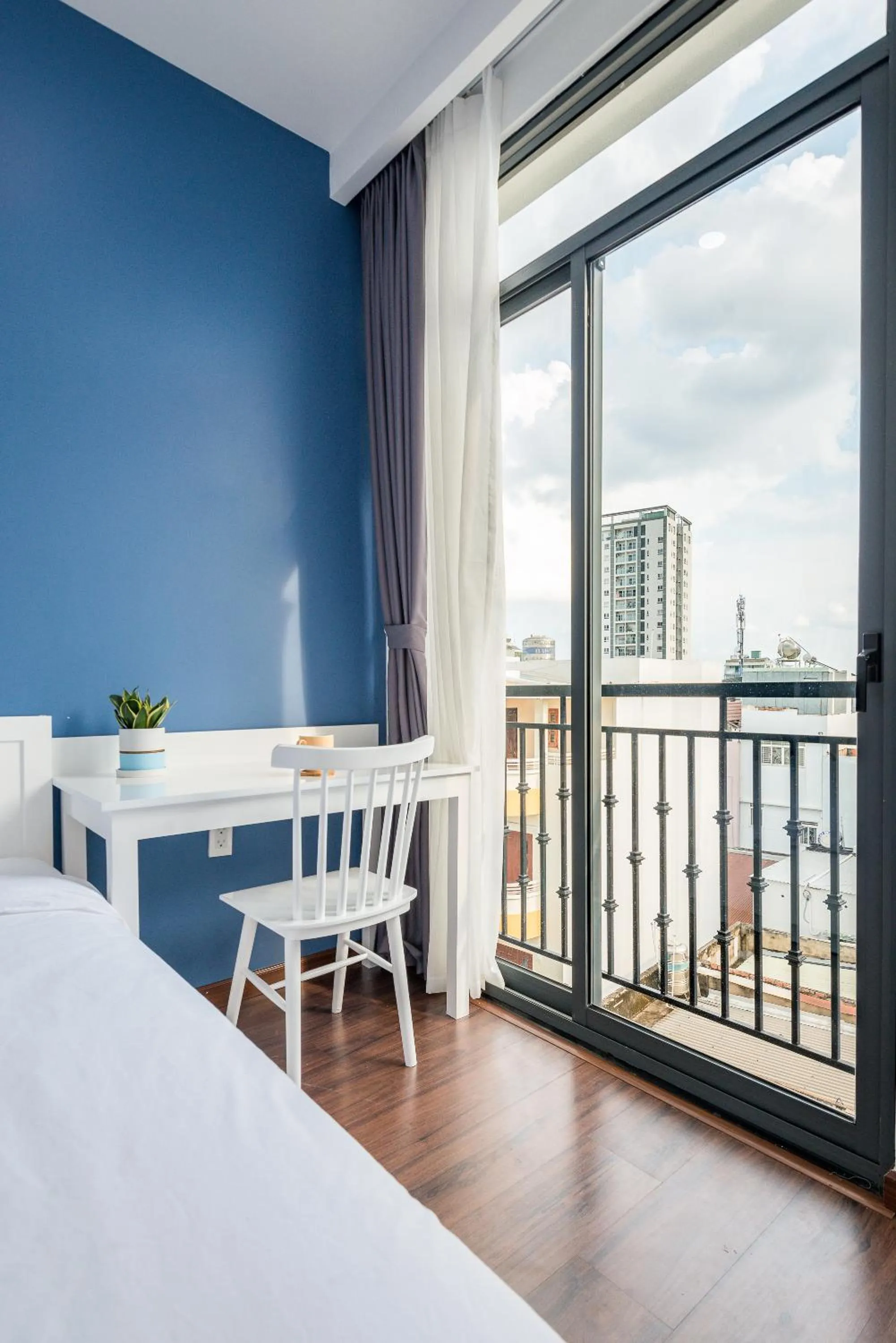 Balcony/Terrace, Bed in Cozrum Homes The Gallery Residence