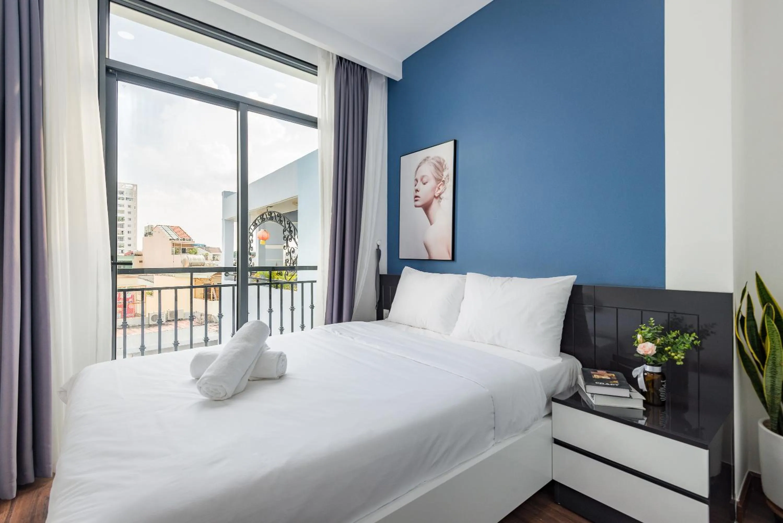 Bedroom, Bed in Cozrum Homes The Gallery Residence