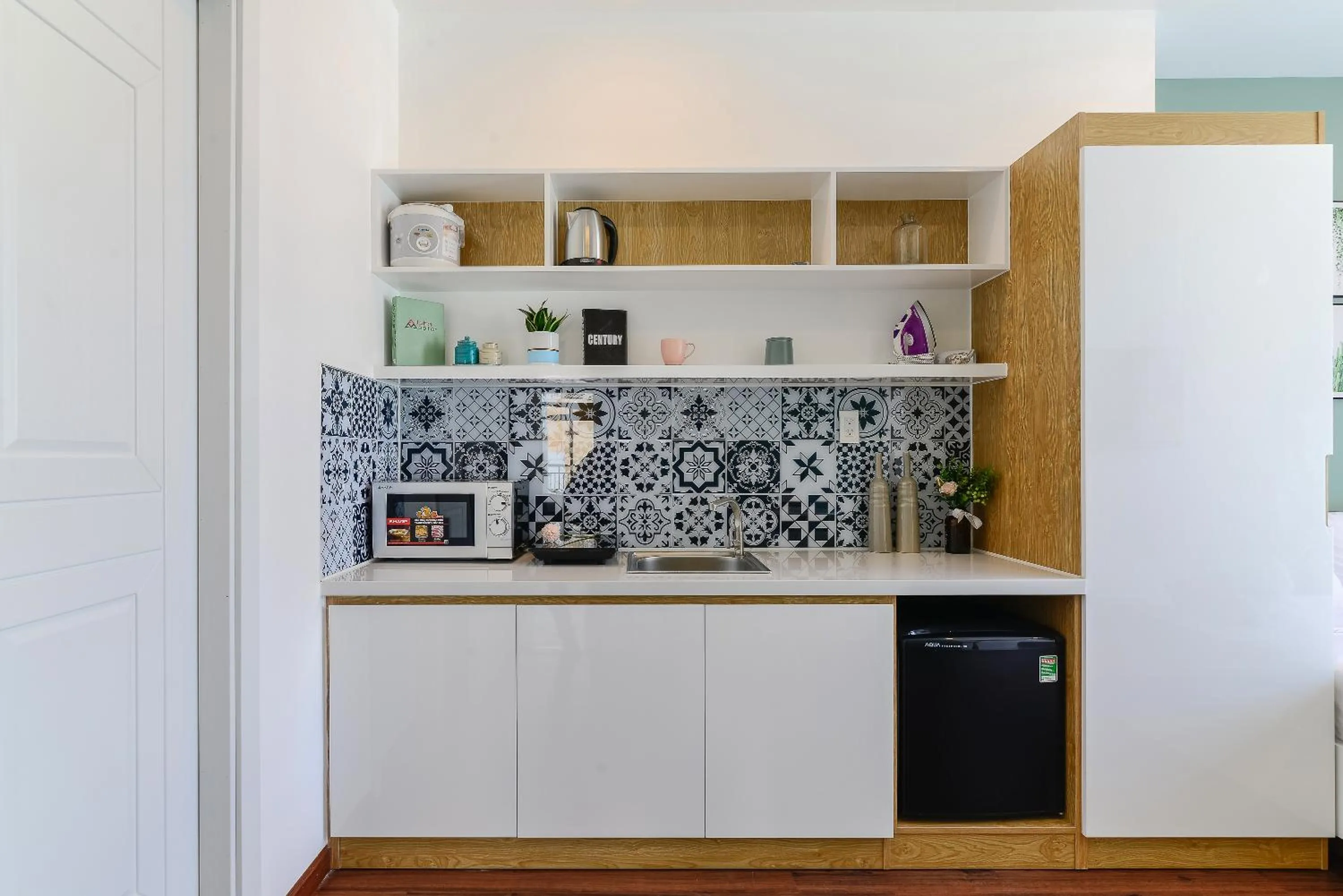 Kitchen or kitchenette in Cozrum Homes The Gallery Residence