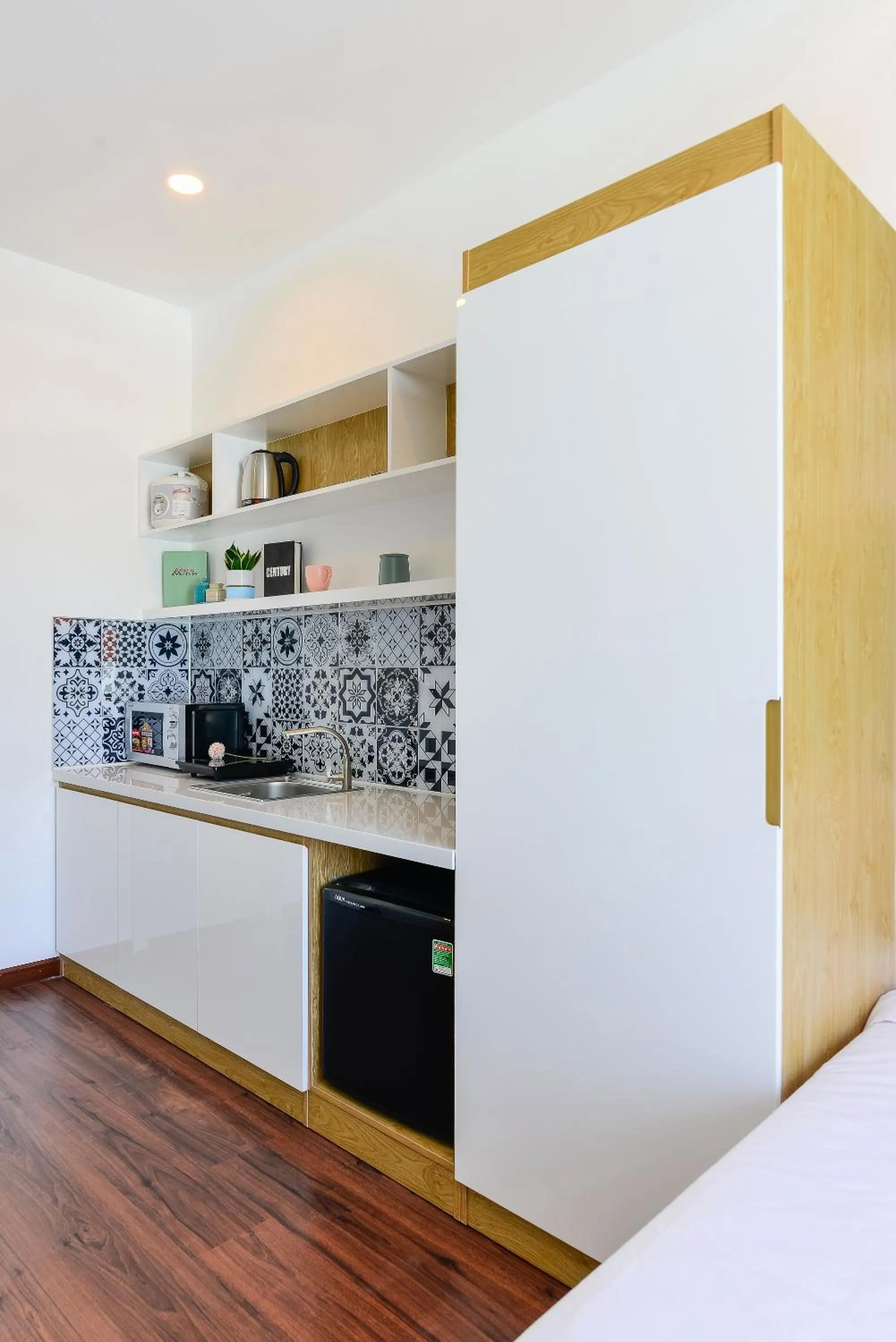 Kitchen or kitchenette in Cozrum Homes The Gallery Residence