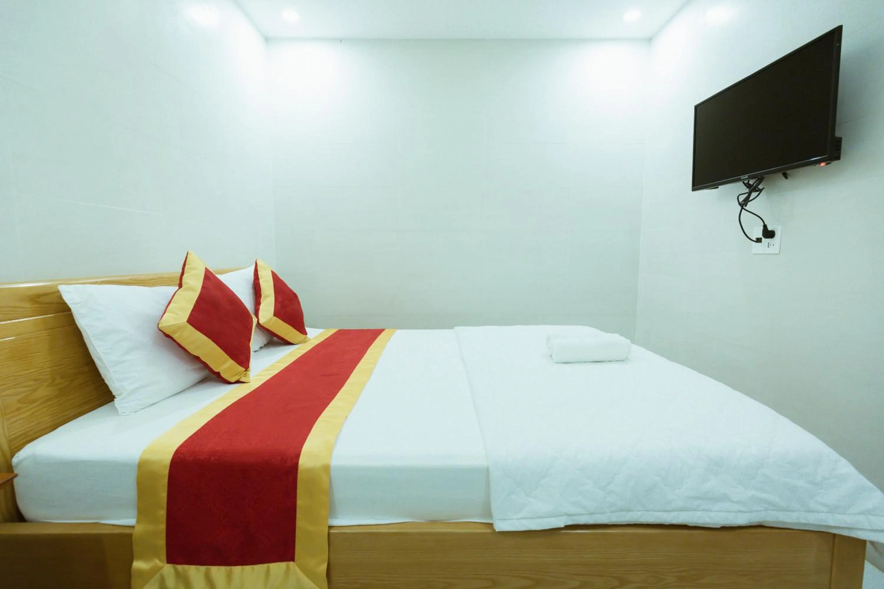 Bedroom, Bed in Lam Kiều Hotel