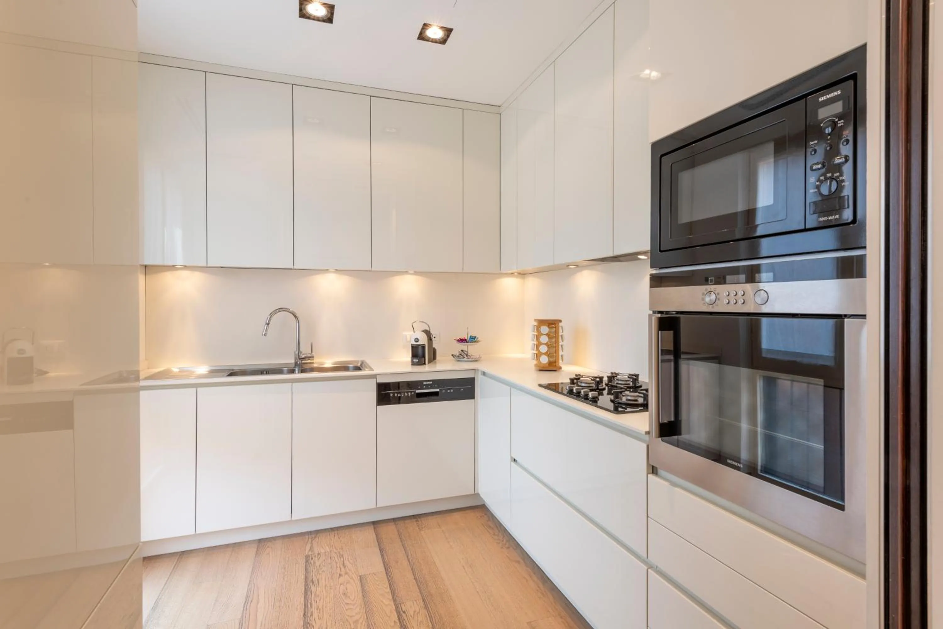 MILAN ROYAL SUITES LUXURY P.ZZA DELLA REPUBBLICA