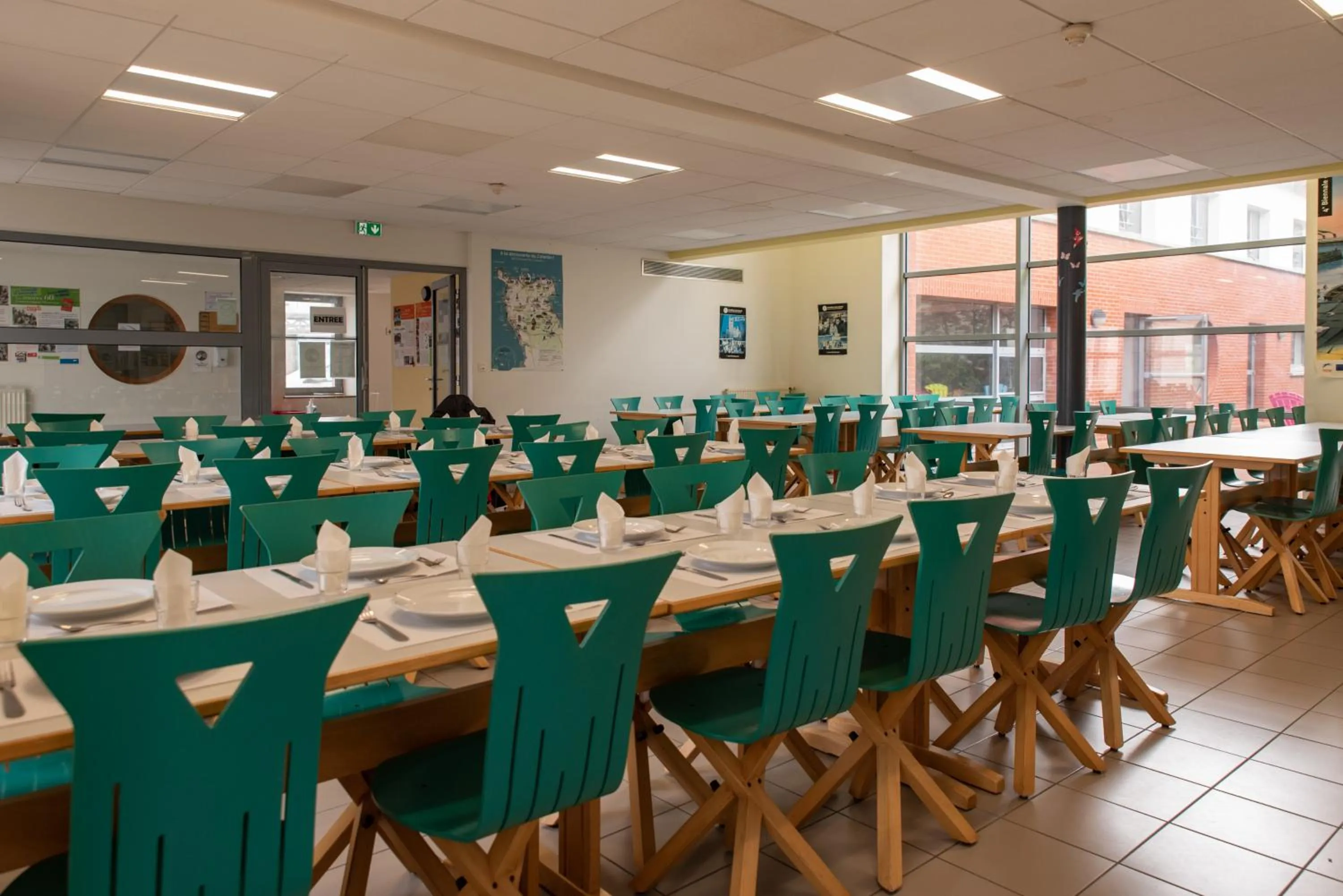 Restaurant/places to eat in Auberge de Jeunesse HI Cherbourg