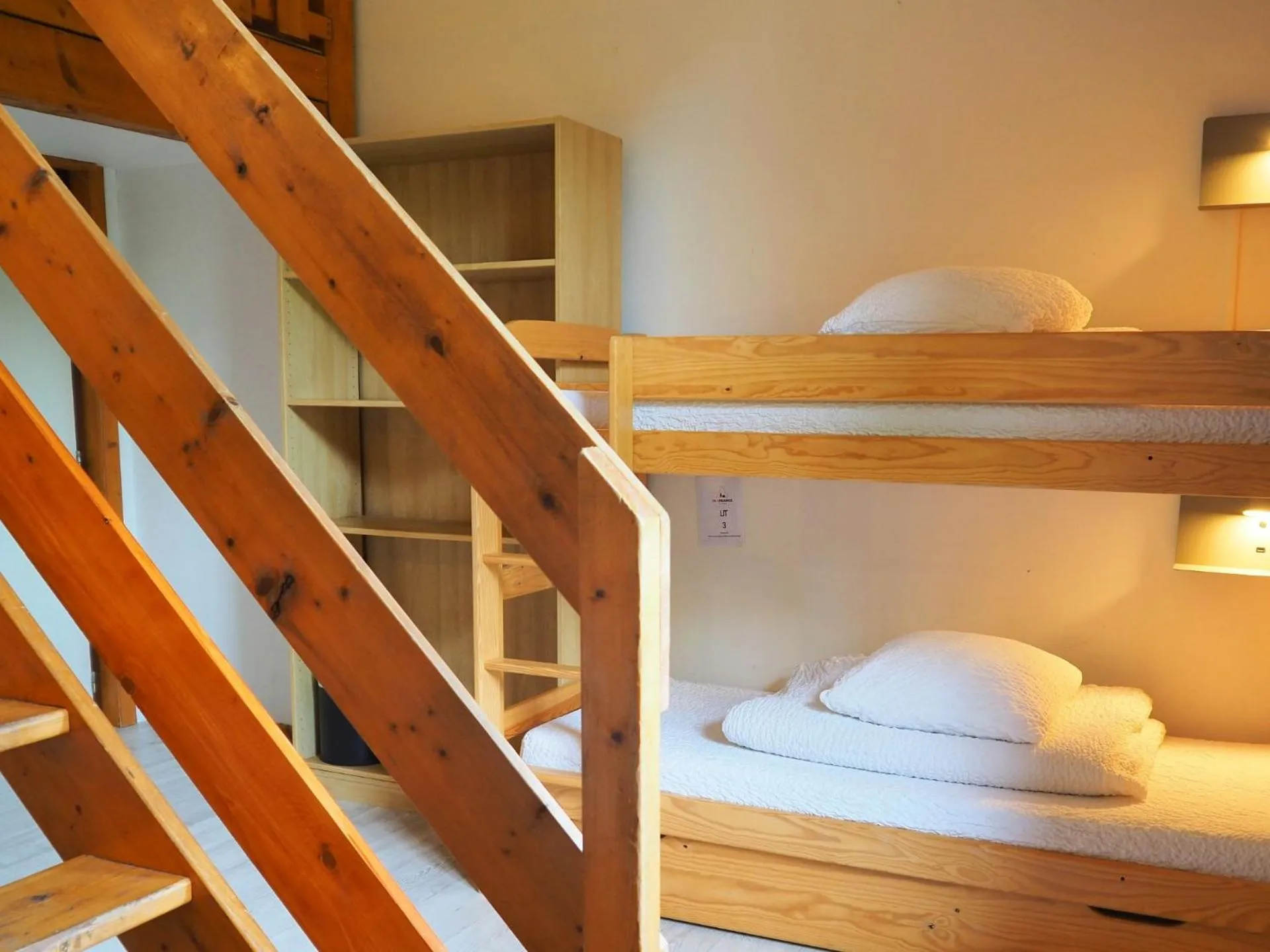 Bedroom, Bed in Auberge de Jeunesse HI La Clusaz