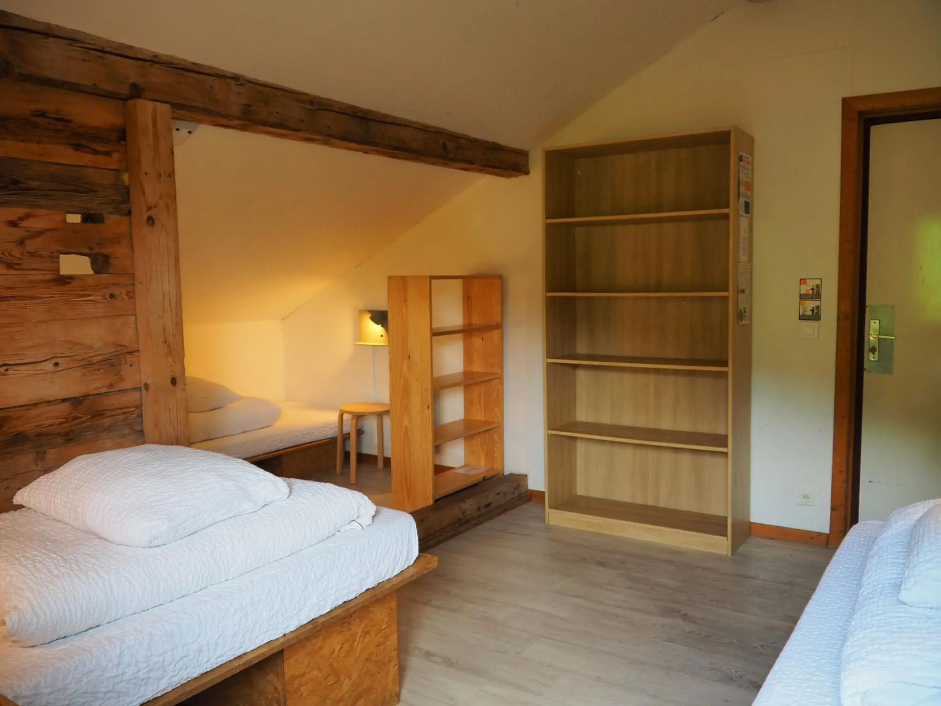 Bed in 6-Bed Female Dormitory Room in Auberge de Jeunesse HI La Clusaz Bed in 6-Bed Female Dormitory Room in Auberge de Jeunesse HI La Clusaz