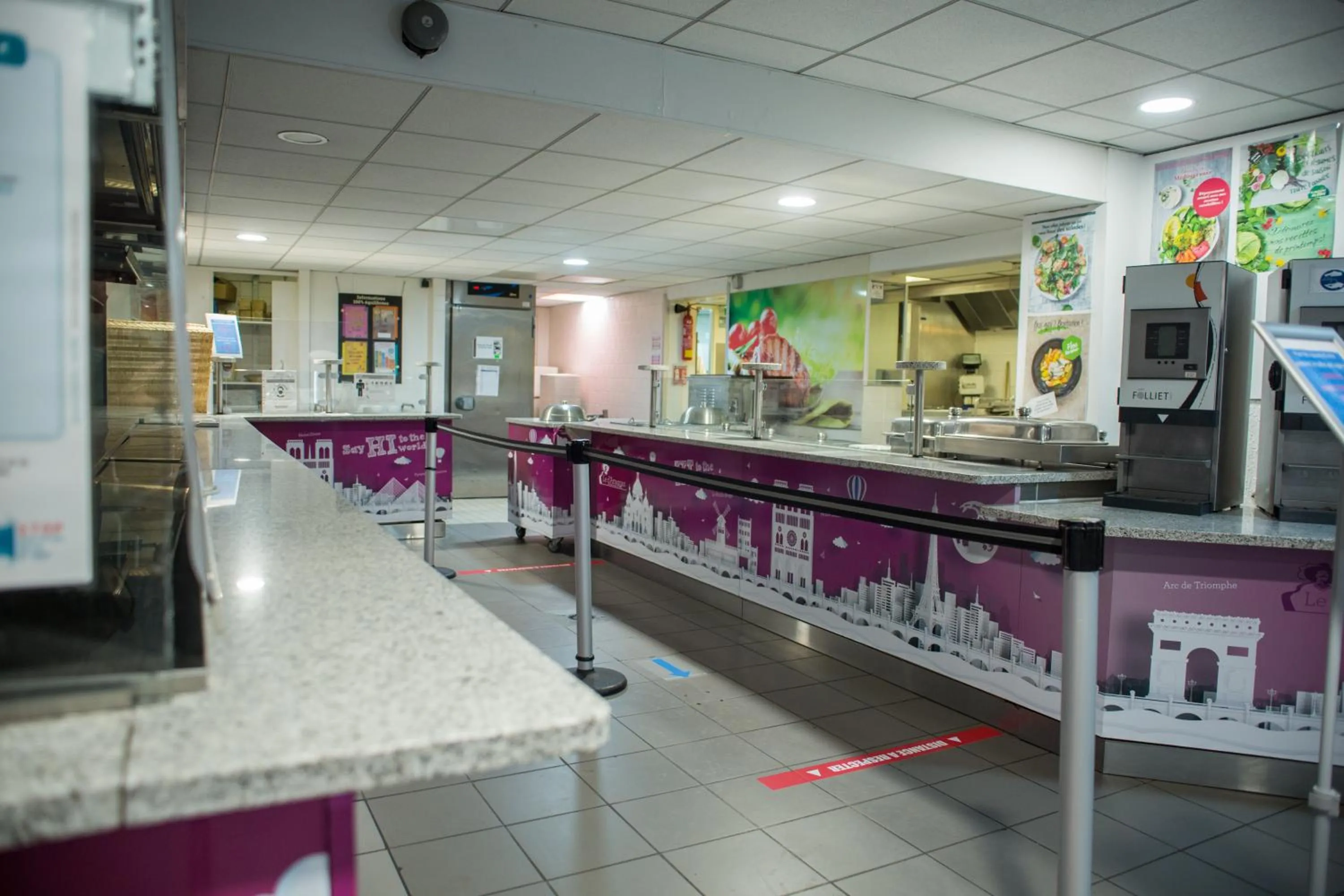 Restaurant/places to eat in Auberge de Jeunesse HI Paris Le d'Artagnan