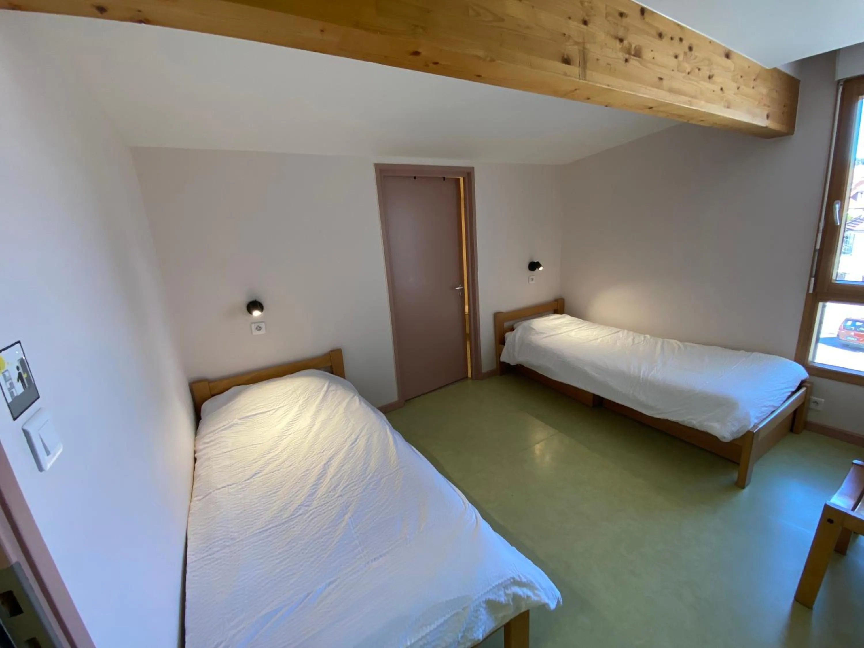 Bedroom, Bed in Auberge de Jeunesse HI Pontarlier