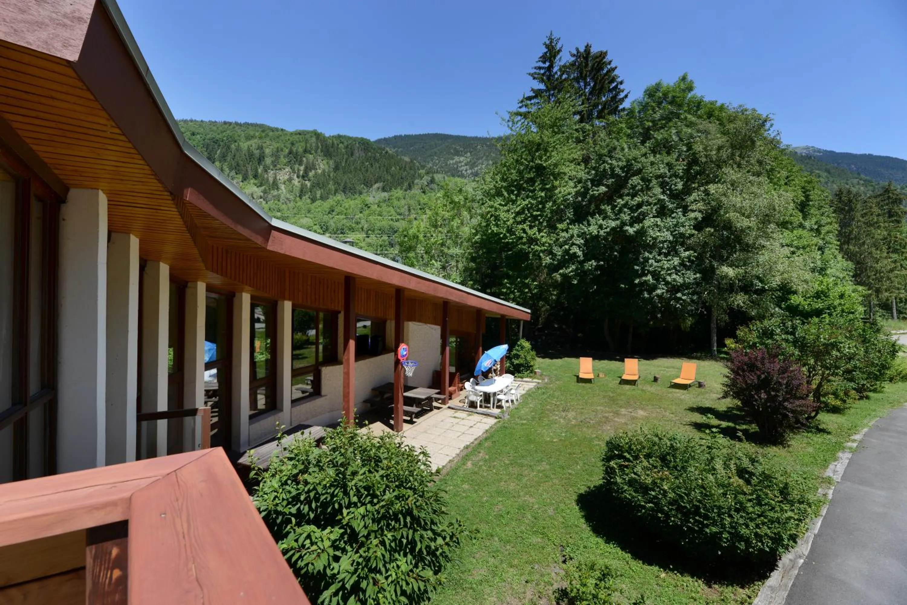 Property building in Auberge de Jeunesse HI Séez