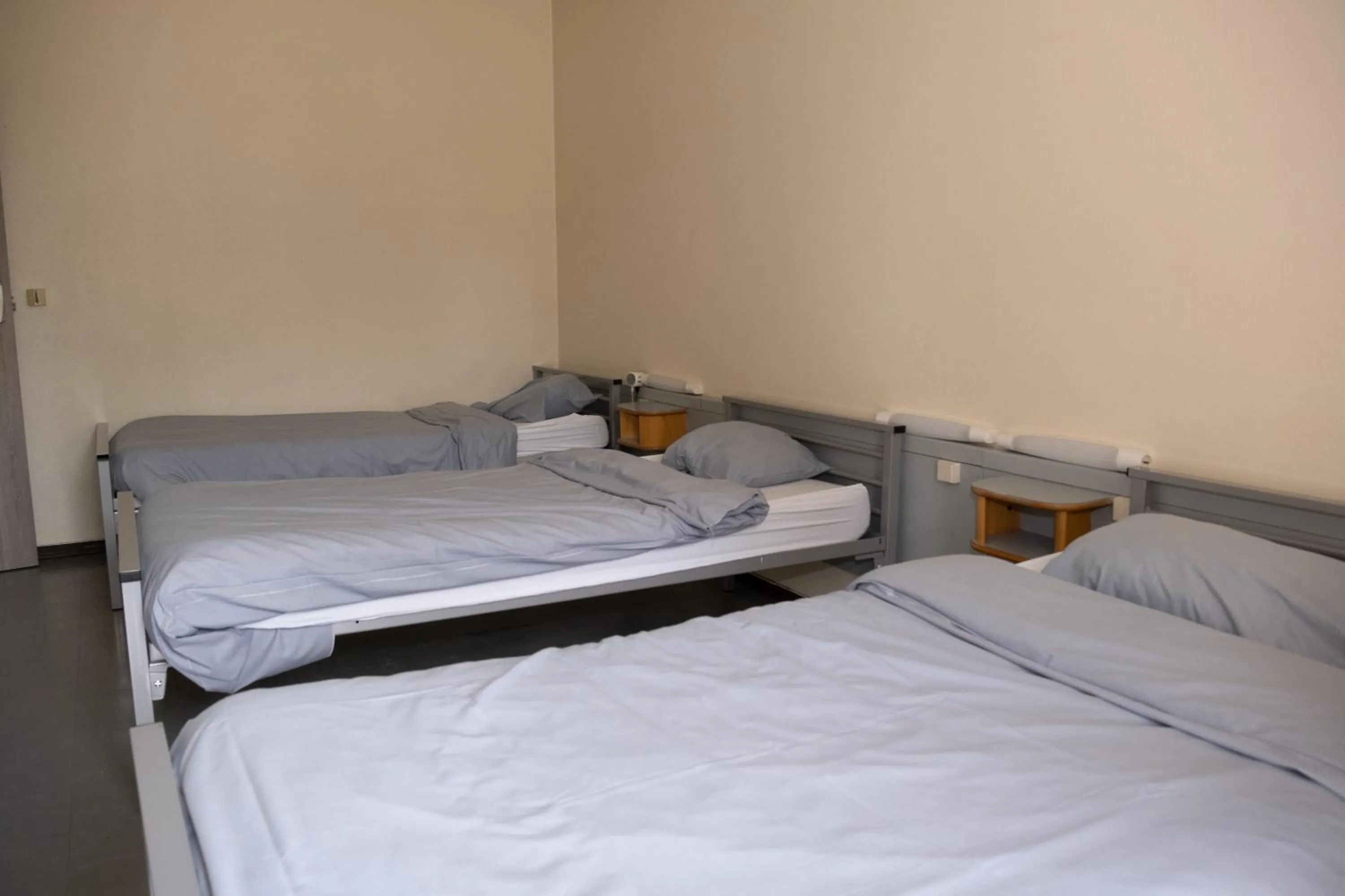 Quadruple Room – Disability access – Shared Bathroom in Auberge de Jeunesse HI Strasbourg 2 Rives