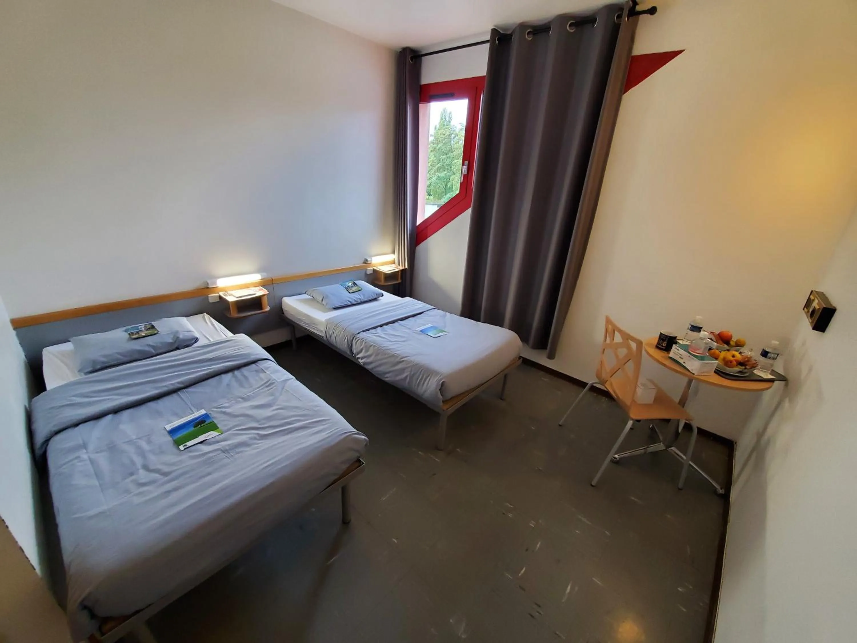 Photo of the whole room, Bed in Auberge de Jeunesse HI Strasbourg 2 Rives