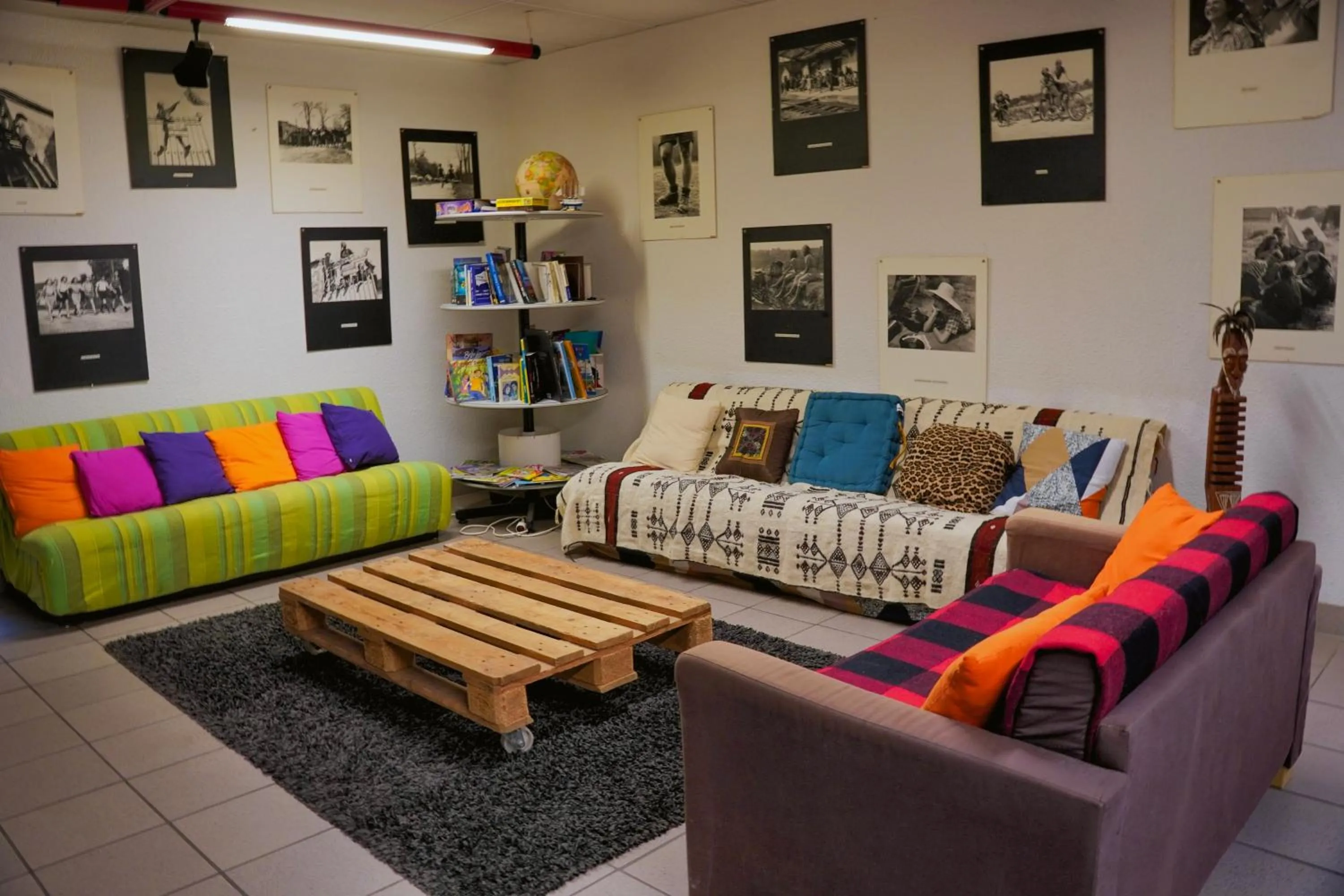 Seating area in Auberge de Jeunesse HI Belle-Île-en-Mer