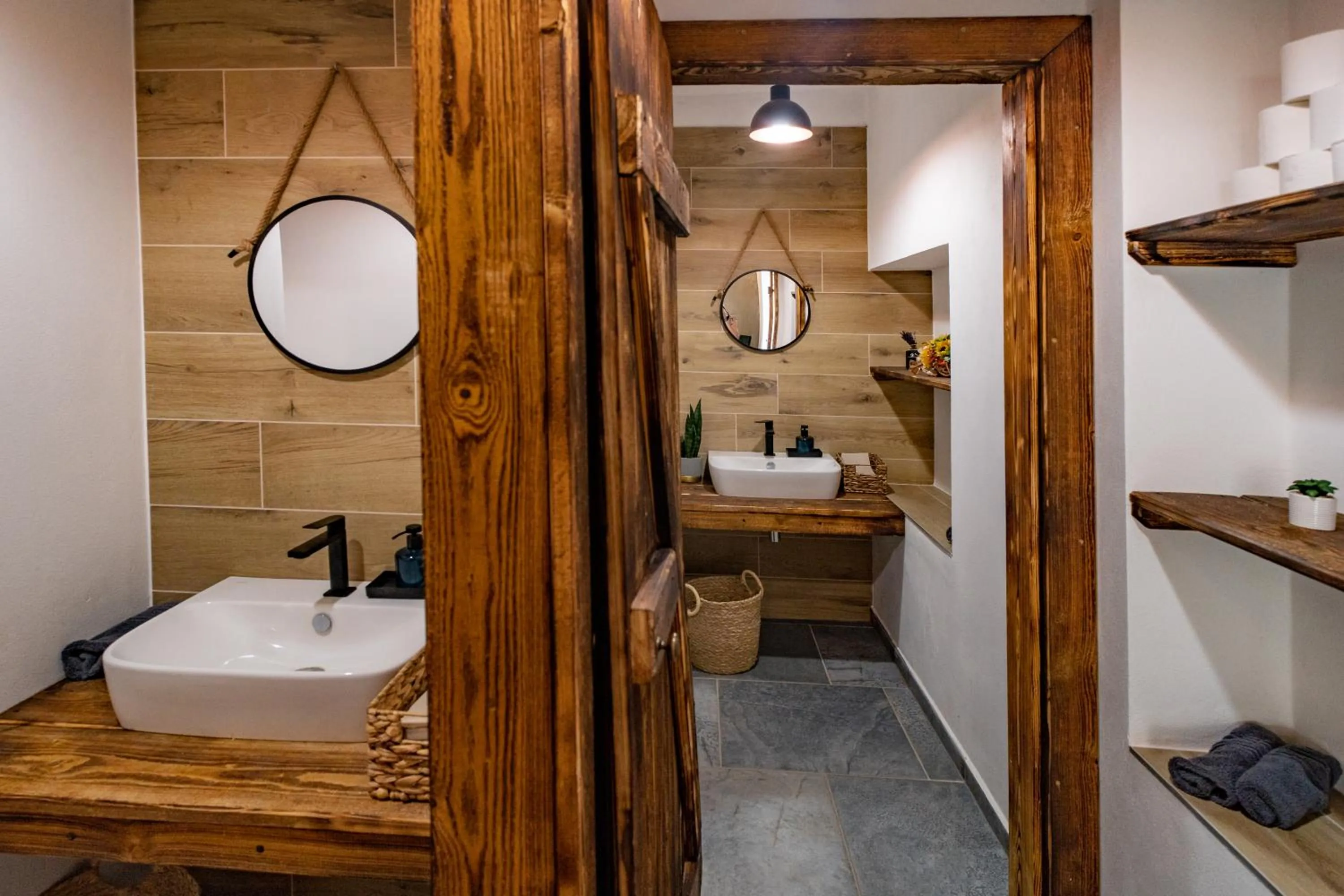 Restaurant/places to eat in Hotel Smrž