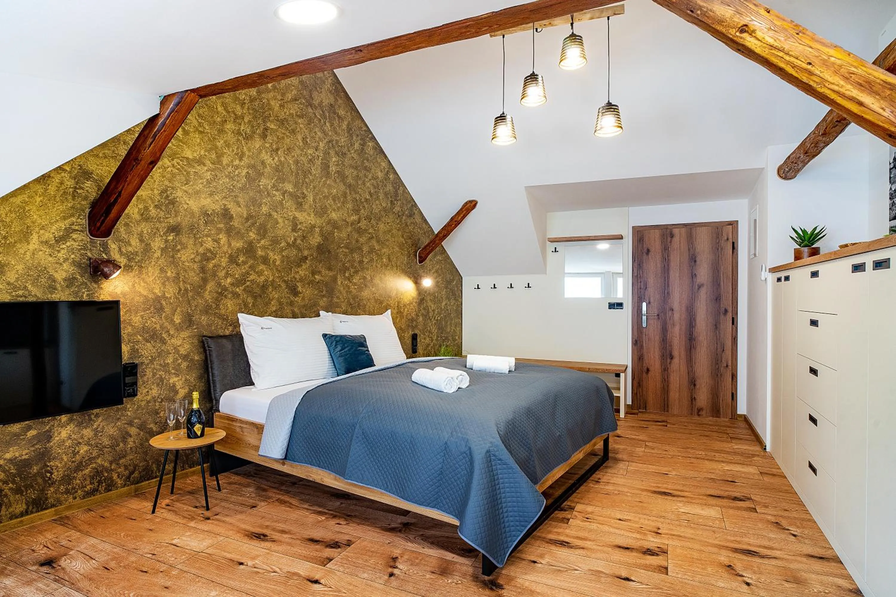 Bedroom, Bed in Hotel Smrž