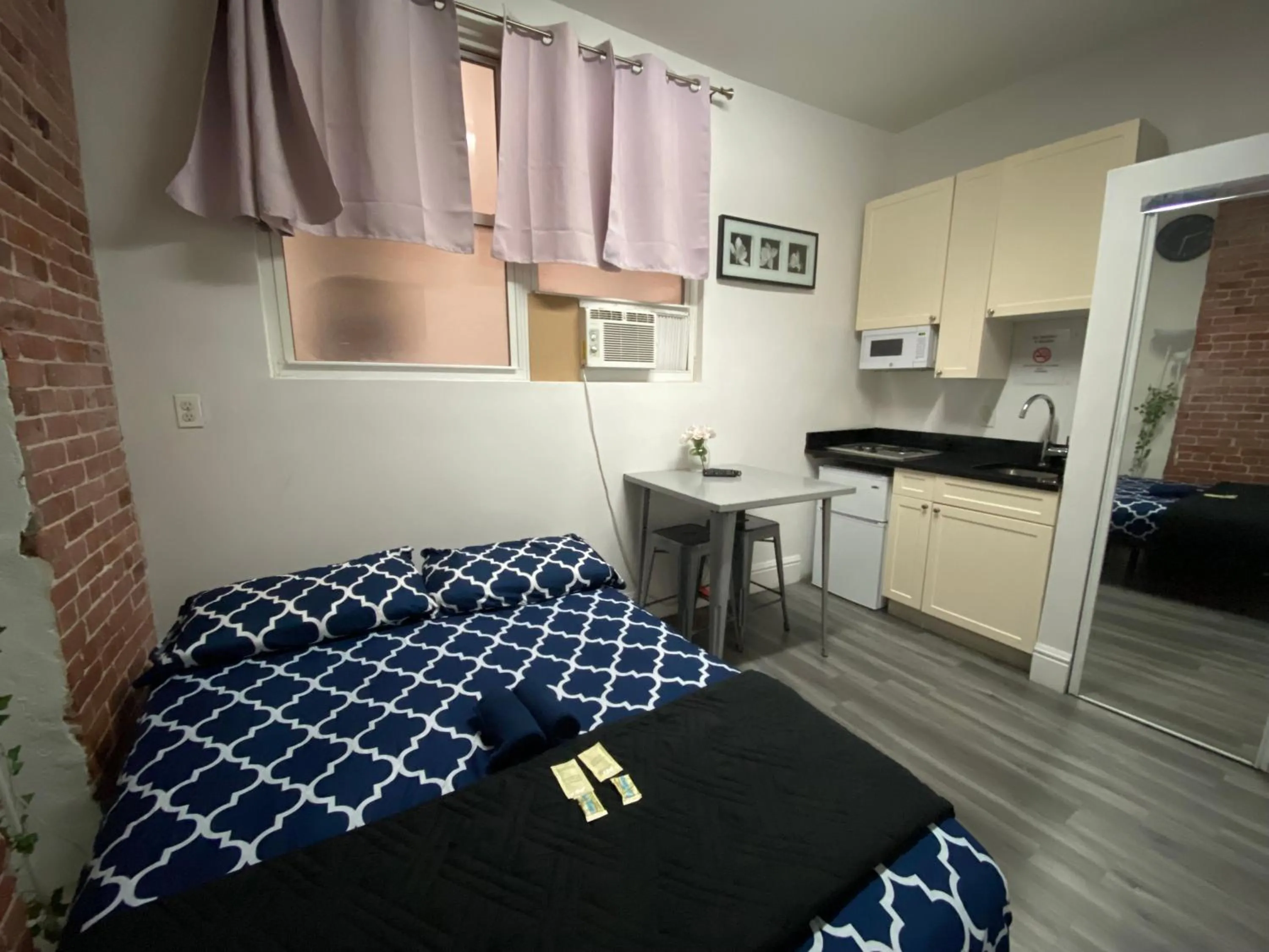 Bed in 31 Street Broadway Hotel