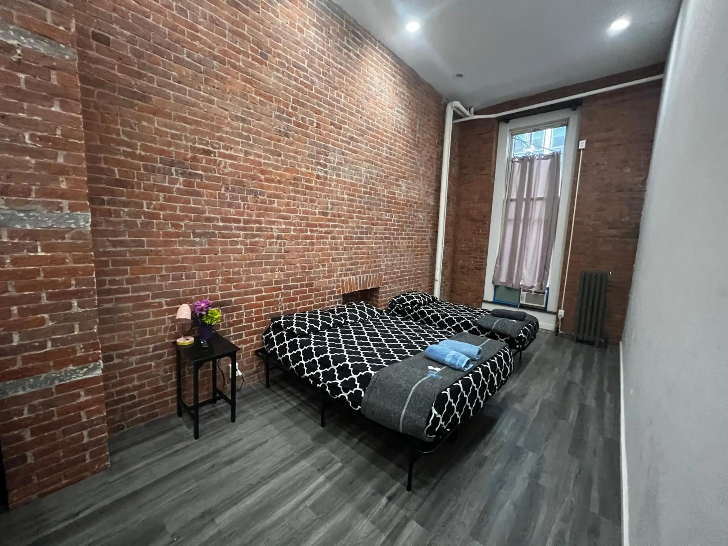 Bed in 31 Street Broadway Hotel