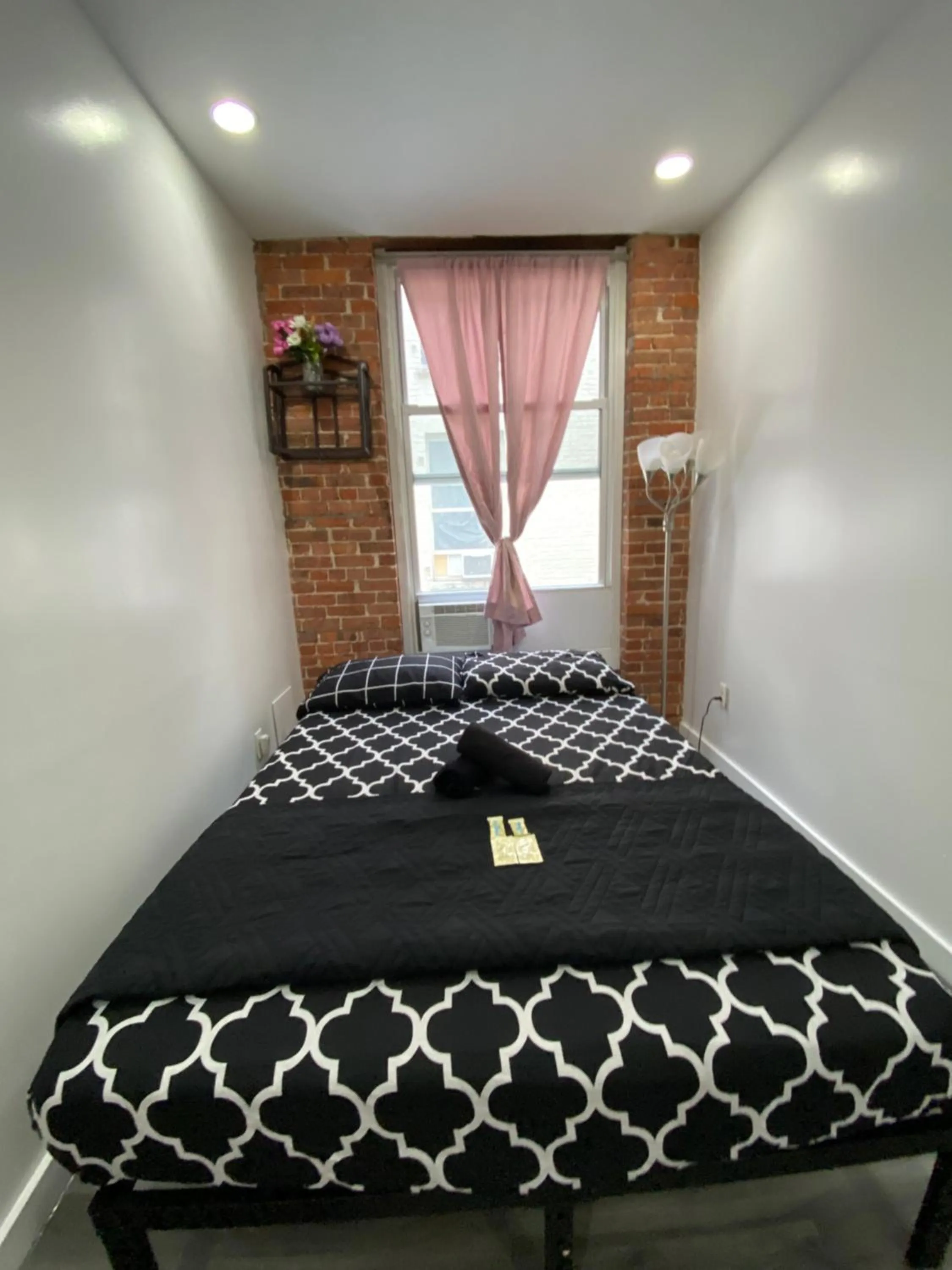 Bed in 31 Street Broadway Hotel