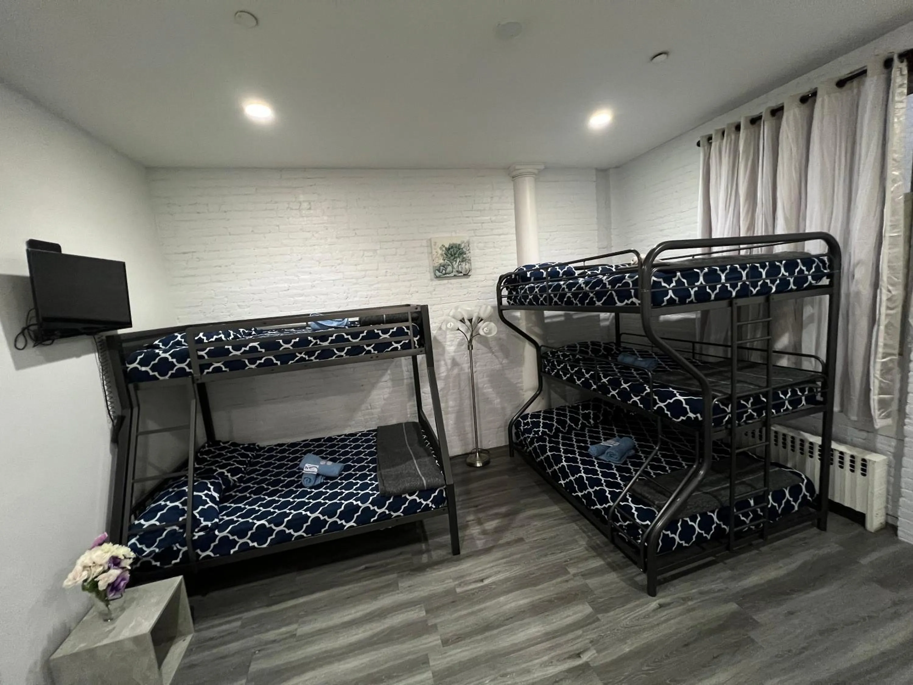 Bed in 31 Street Broadway Hotel