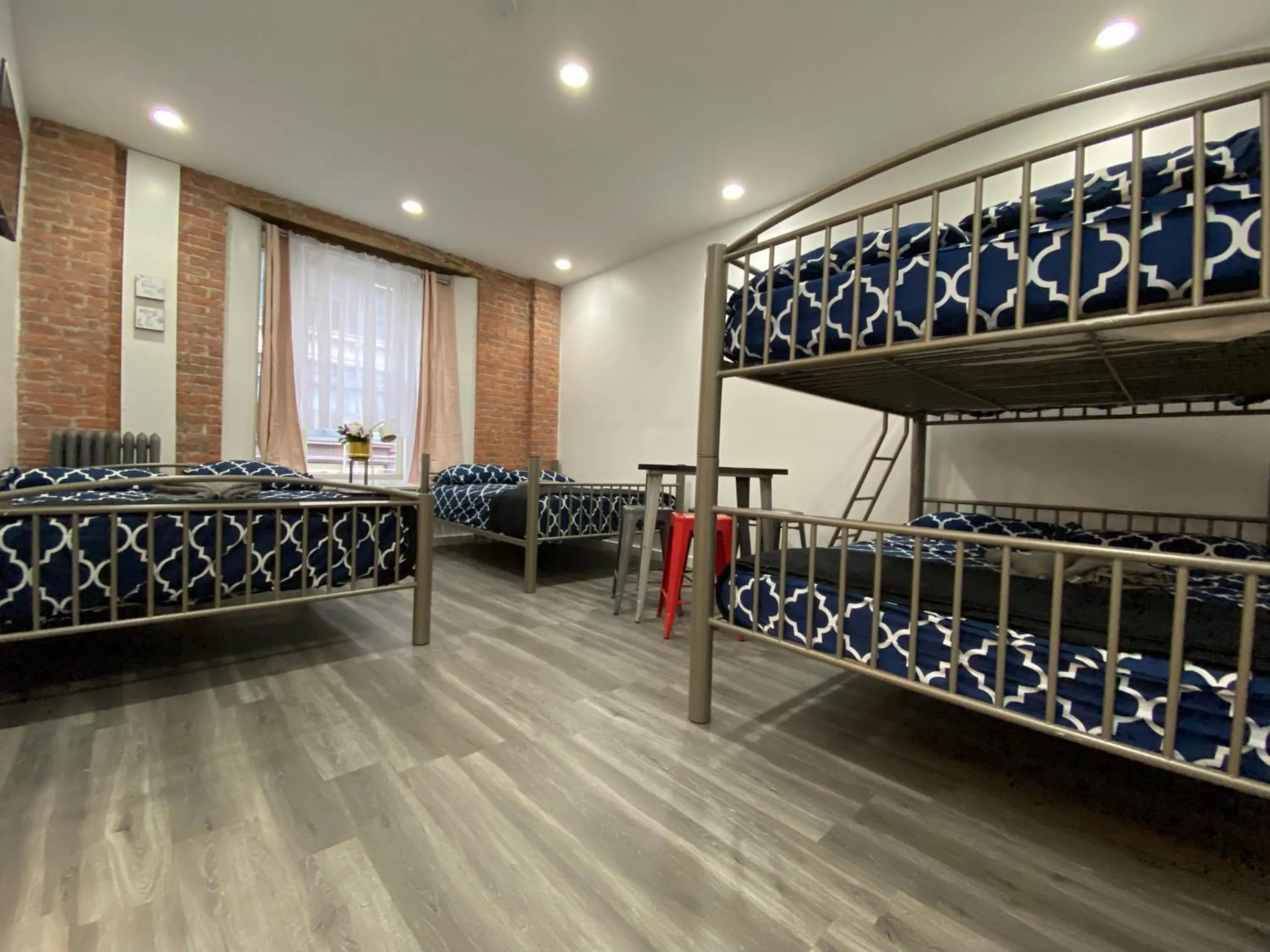 Bed in 31 Street Broadway Hotel