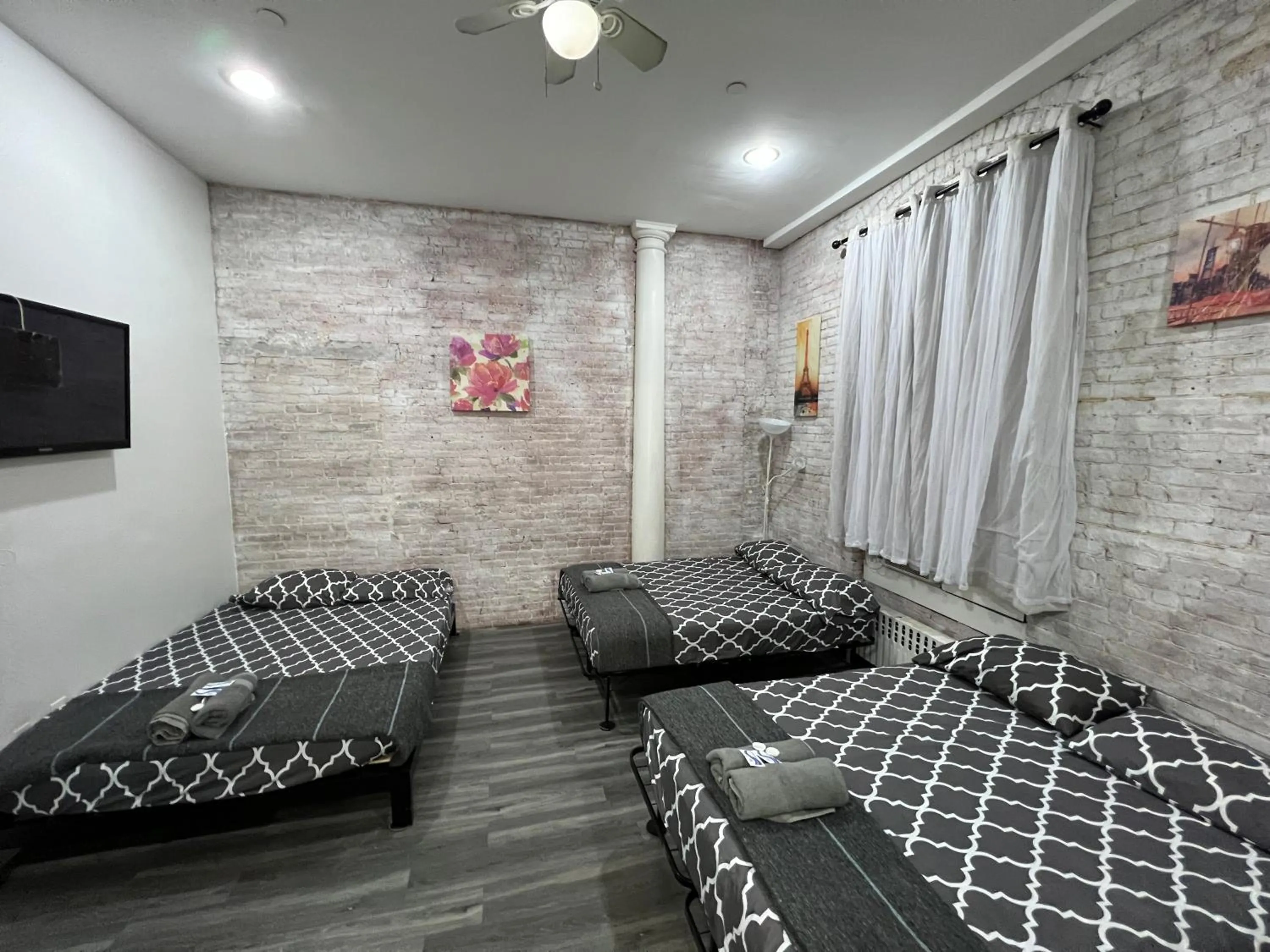 Bed in 31 Street Broadway Hotel