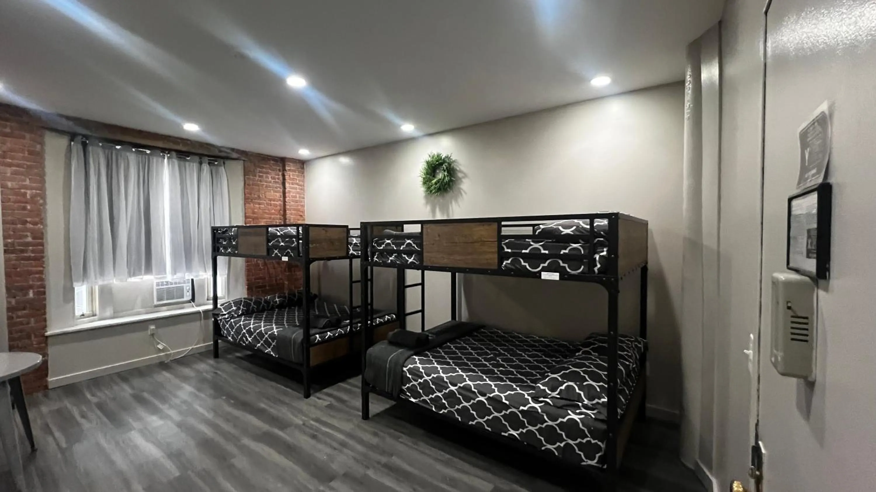 Bed in 31 Street Broadway Hotel