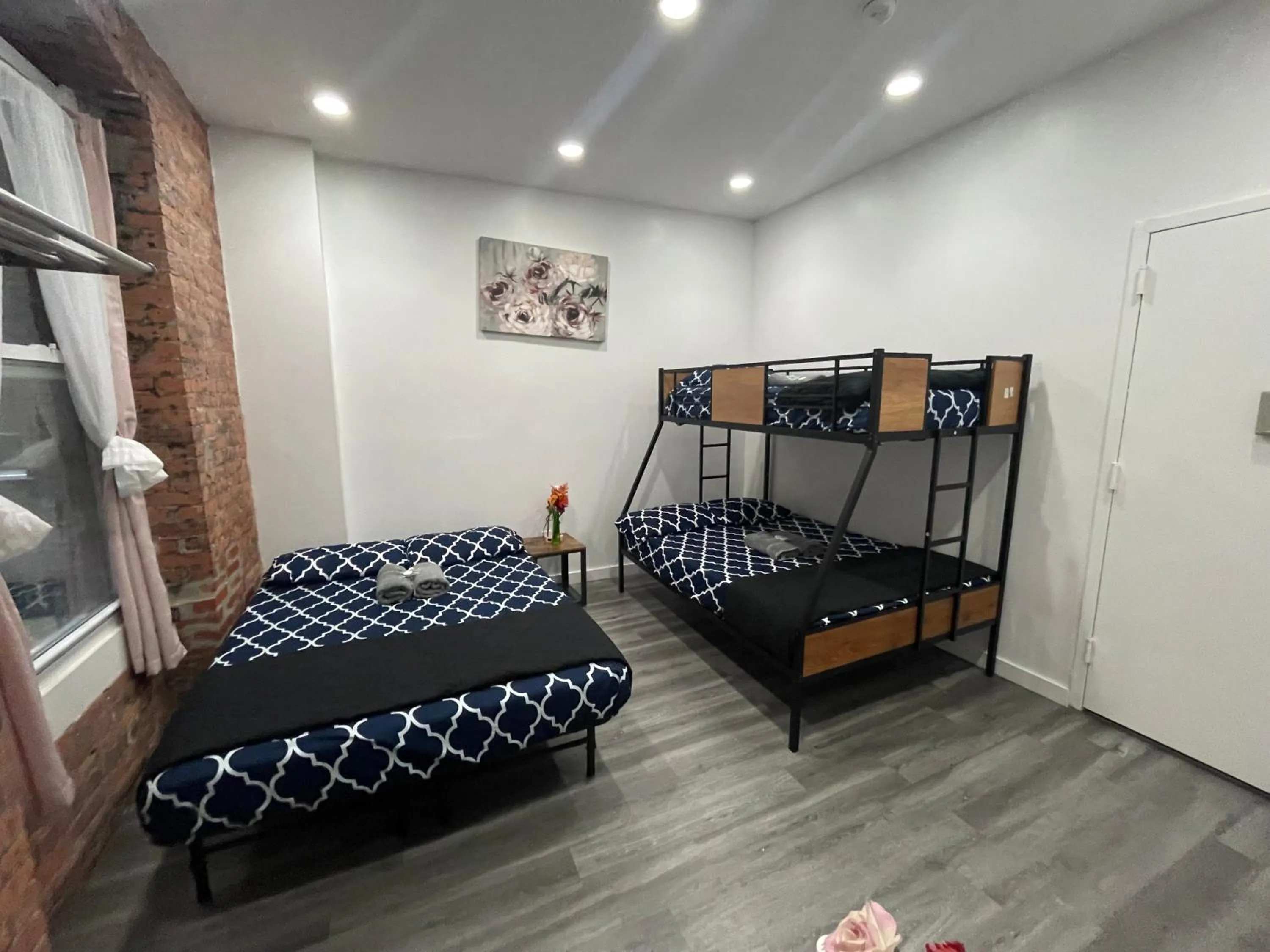 Bed in 31 Street Broadway Hotel