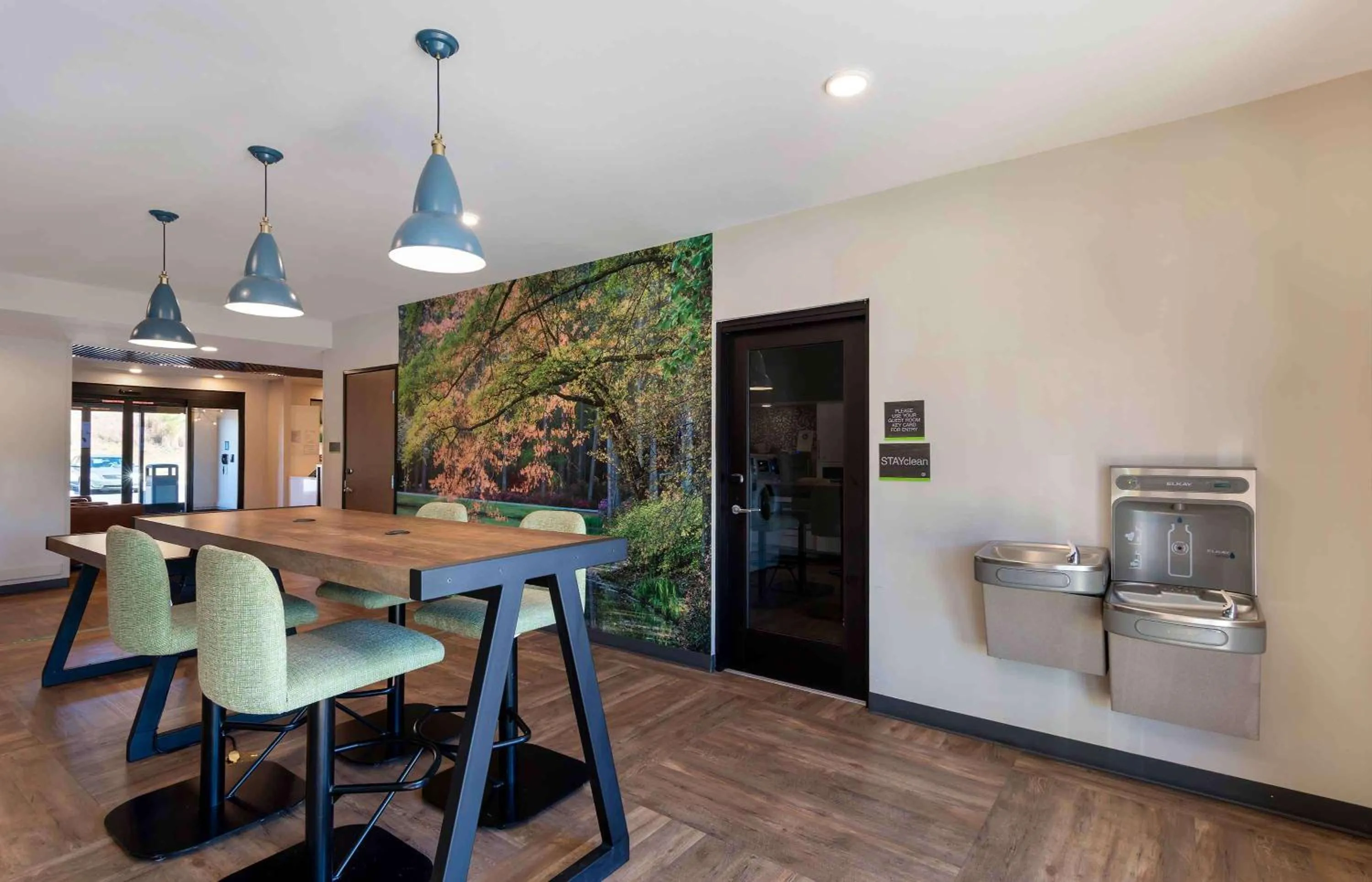 Breakfast in Extended Stay America Premier Suites - Atlanta - Newnan