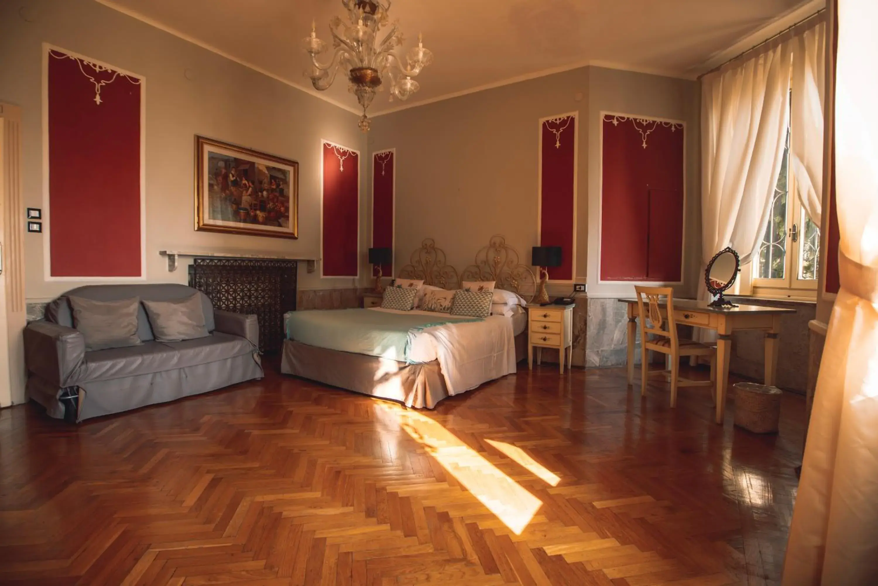 Deluxe Double Room with Lake View in Villa Mimosa au Lac - Estella Hotels Italia Deluxe Double Room with Lake View in Villa Mimosa au Lac - Estella Hotels Italia