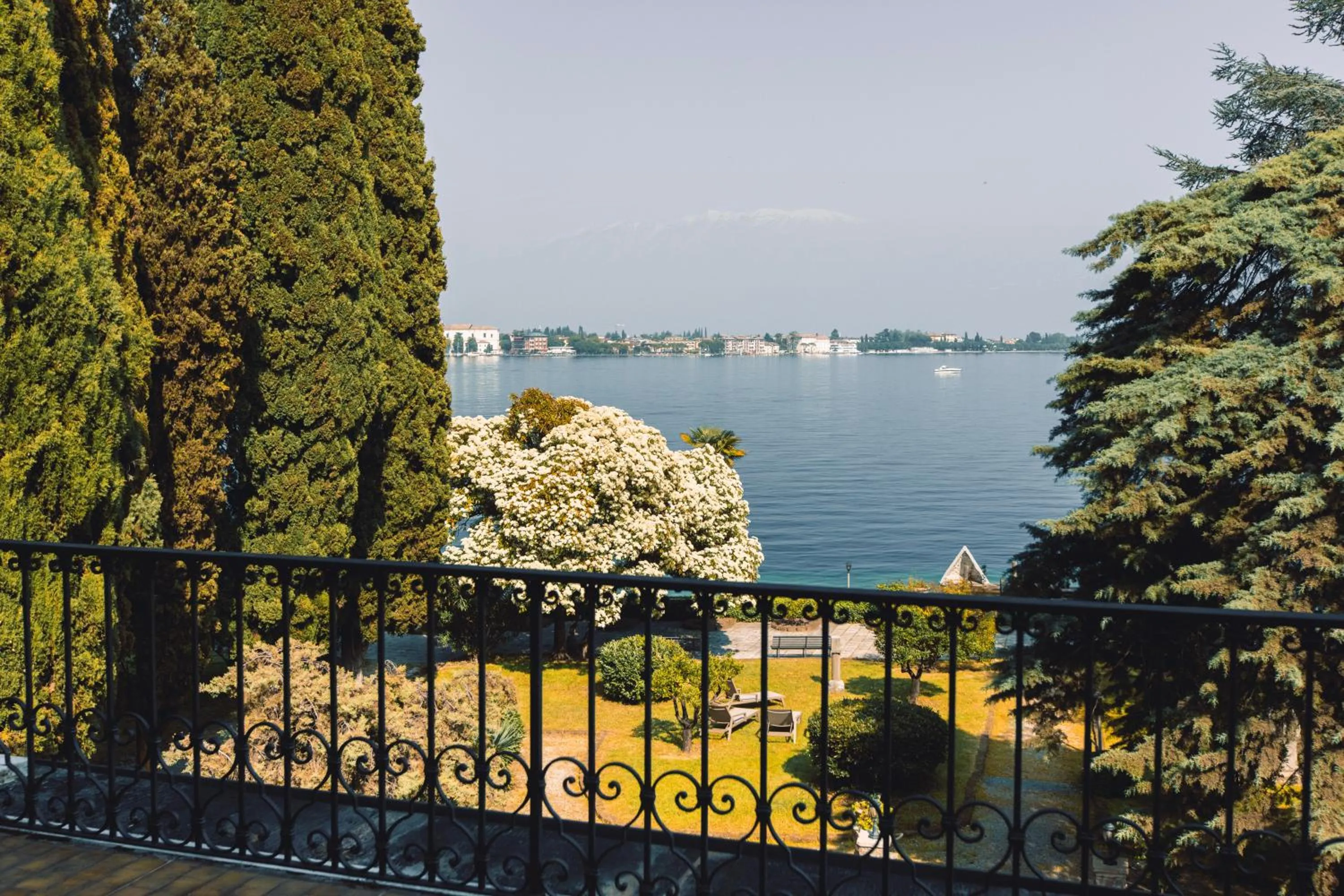 Balcony/Terrace in Villa Mimosa au Lac - Estella Hotels Italia