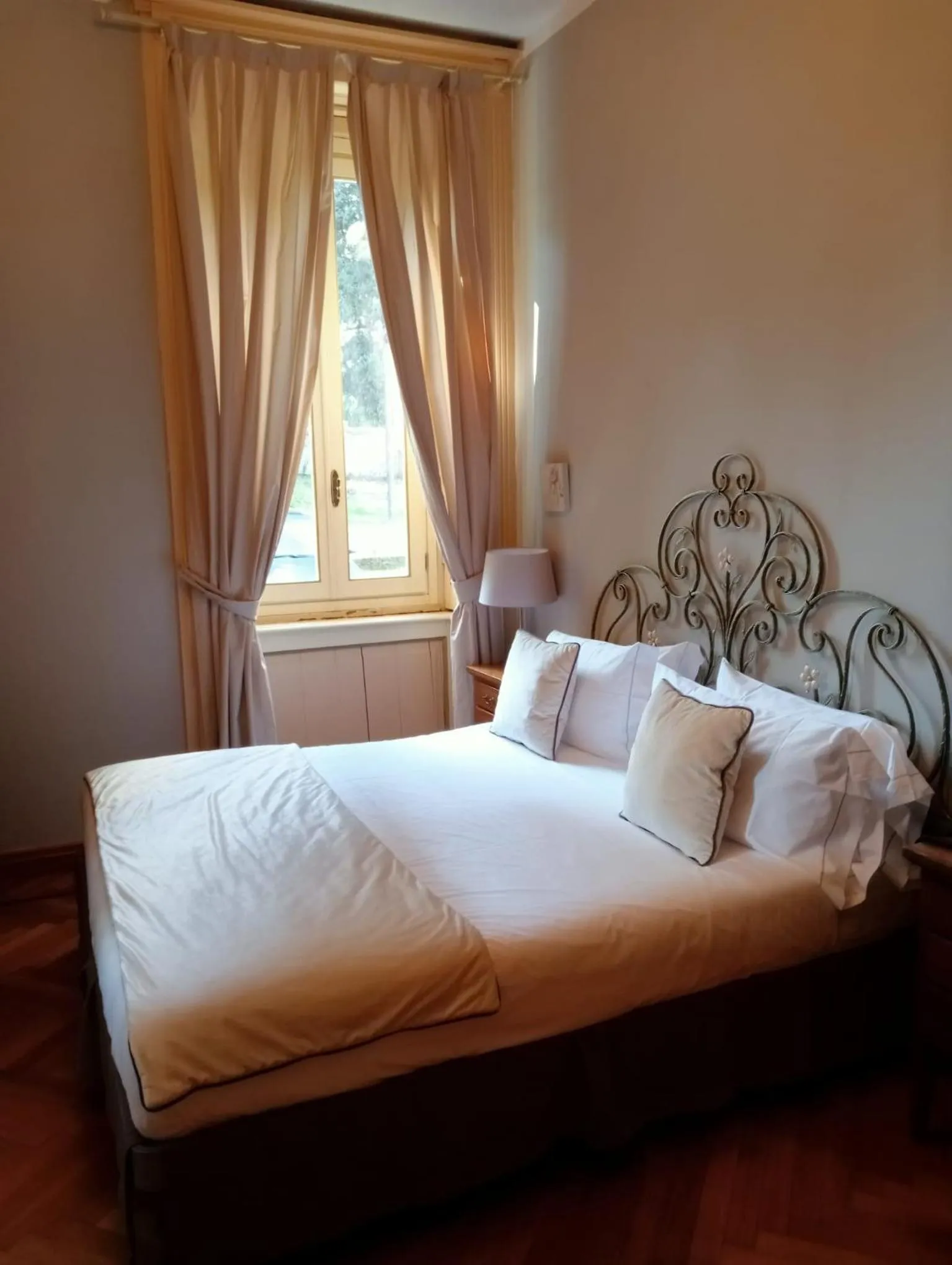 Bed in Villa Mimosa au Lac - Estella Hotels Italia