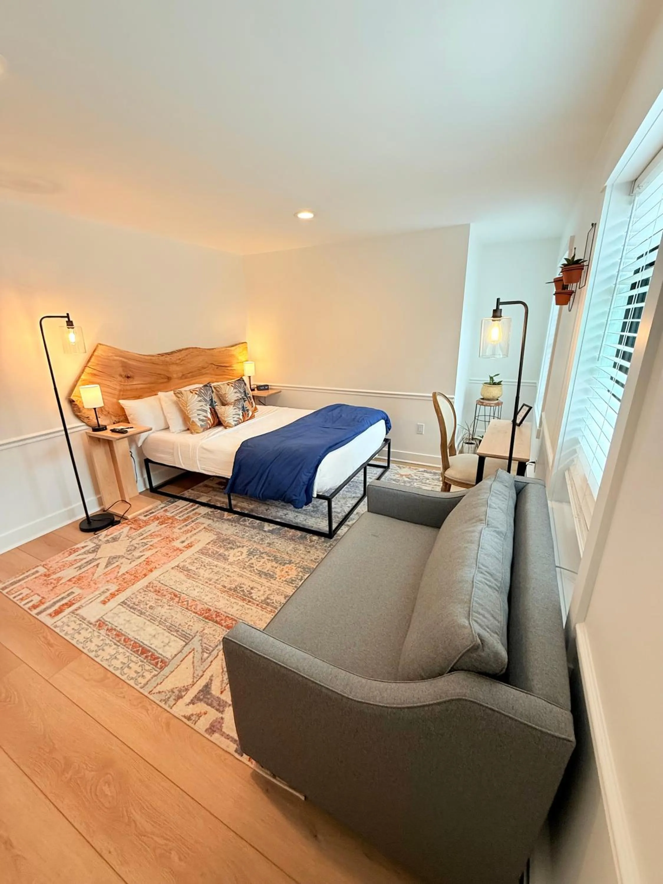 Bed in Farm Road Estate