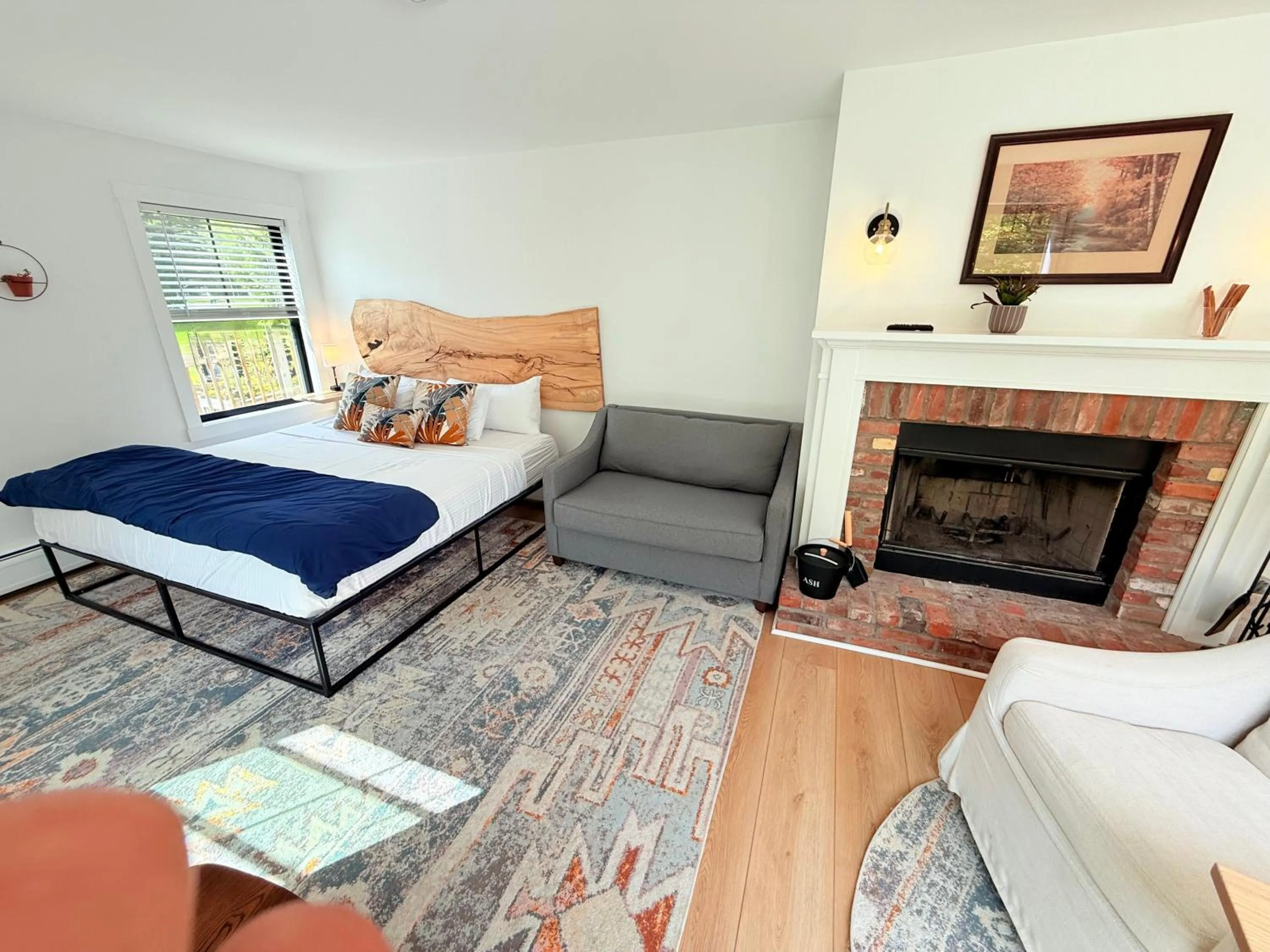 Bed in Farm Road Estate