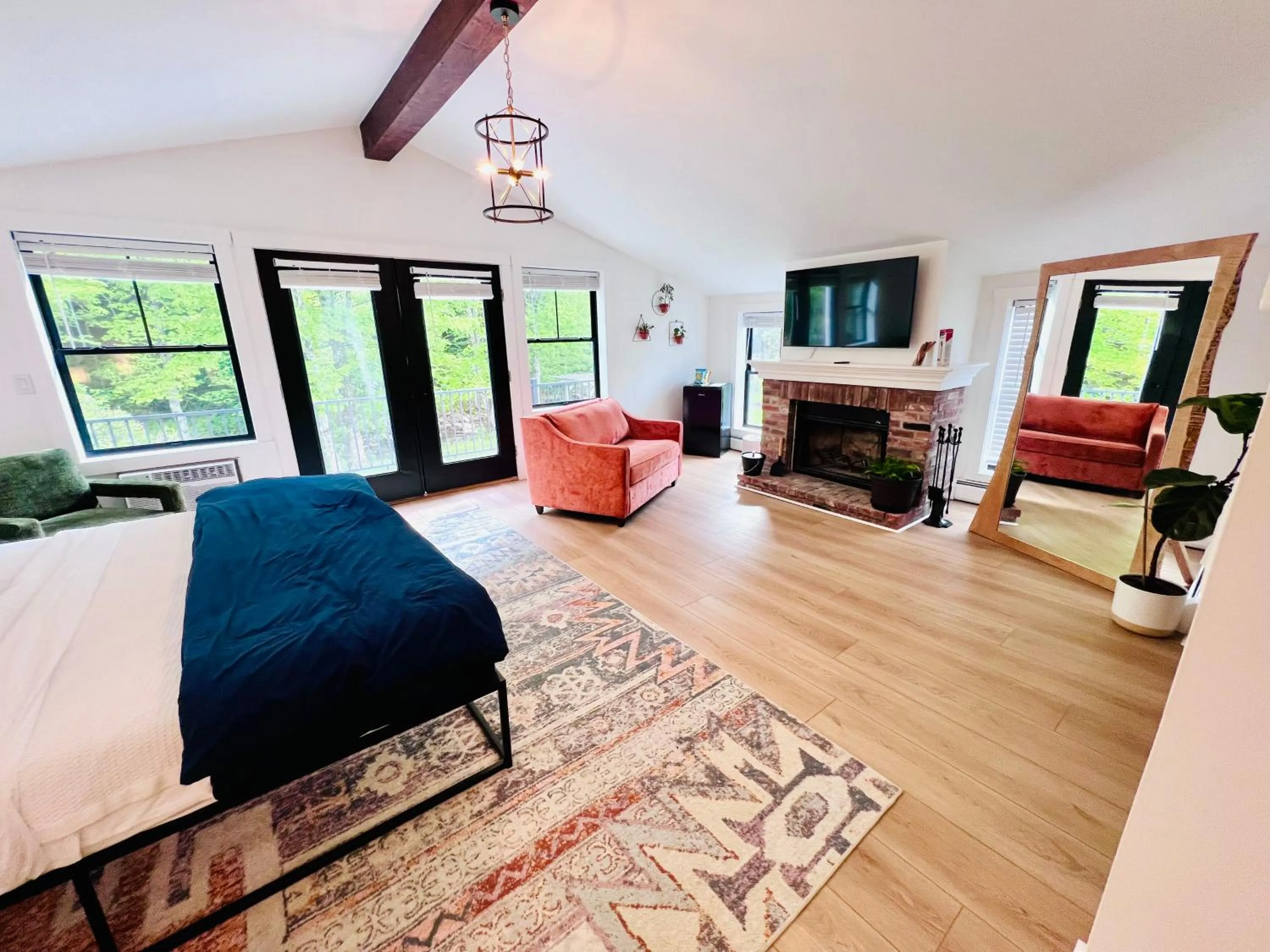 Bed in Farm Road Estate