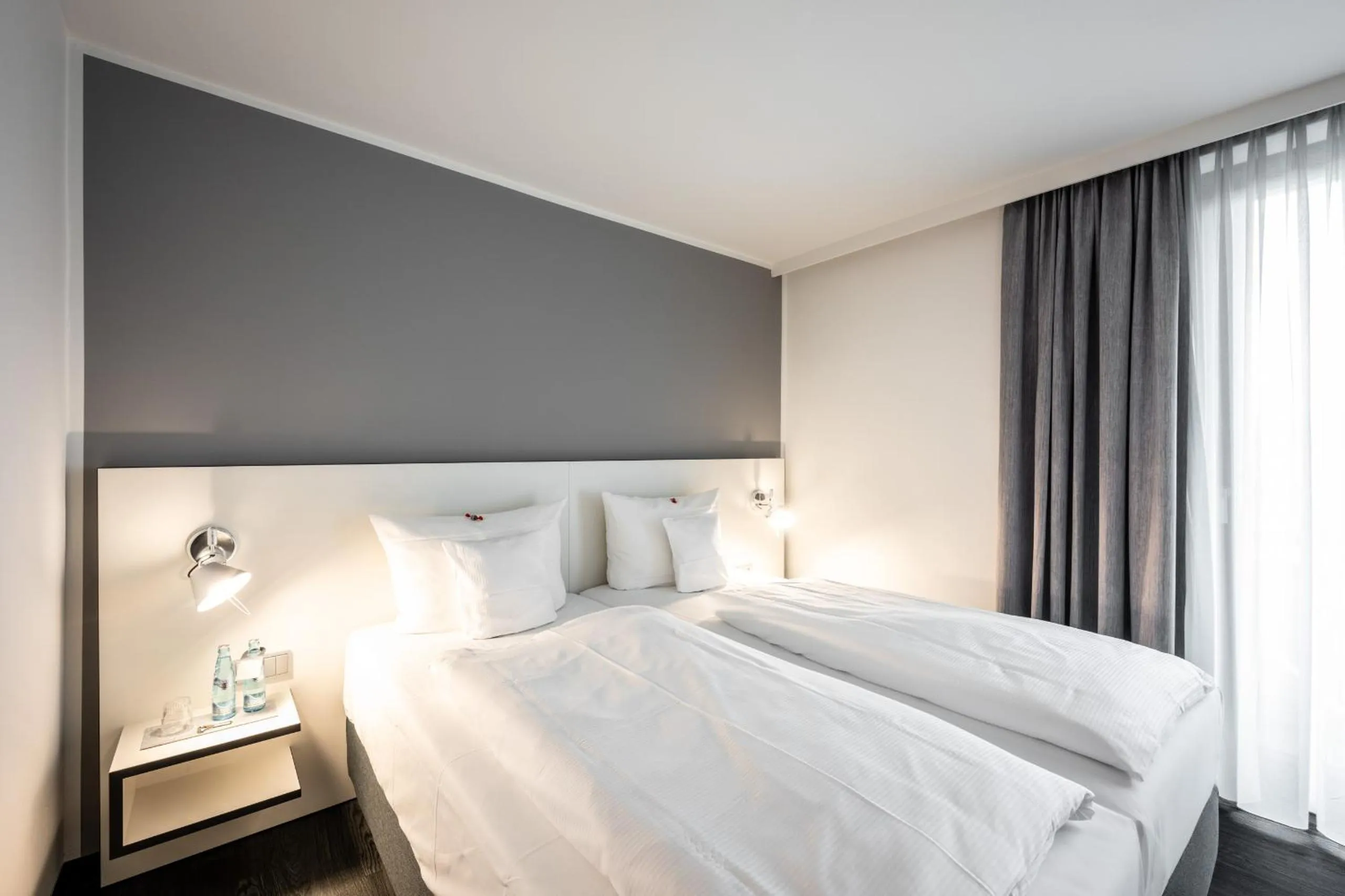 Photo of the whole room, Bed in Kassel Ost