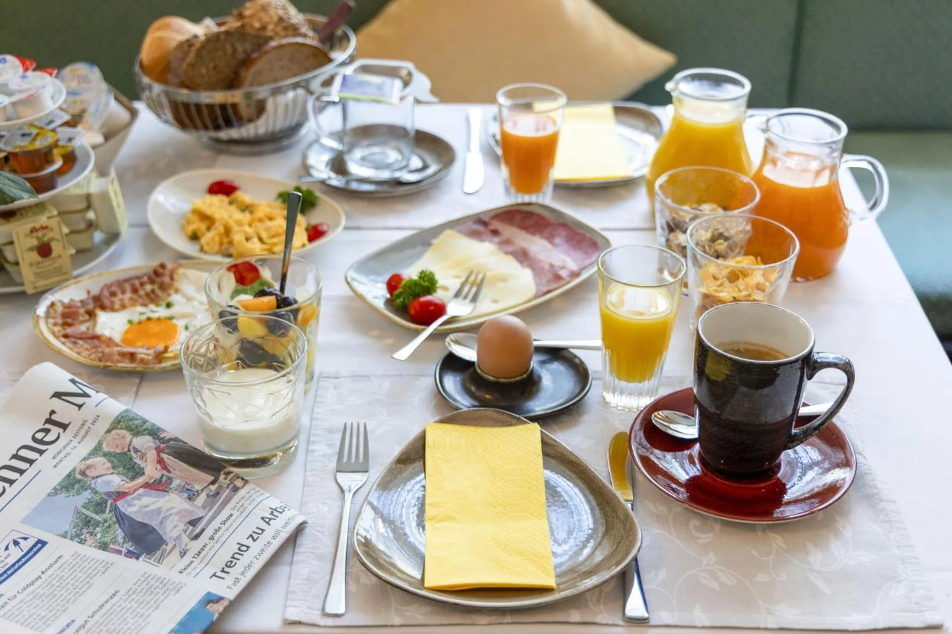 Food and drinks in Hotel Brack