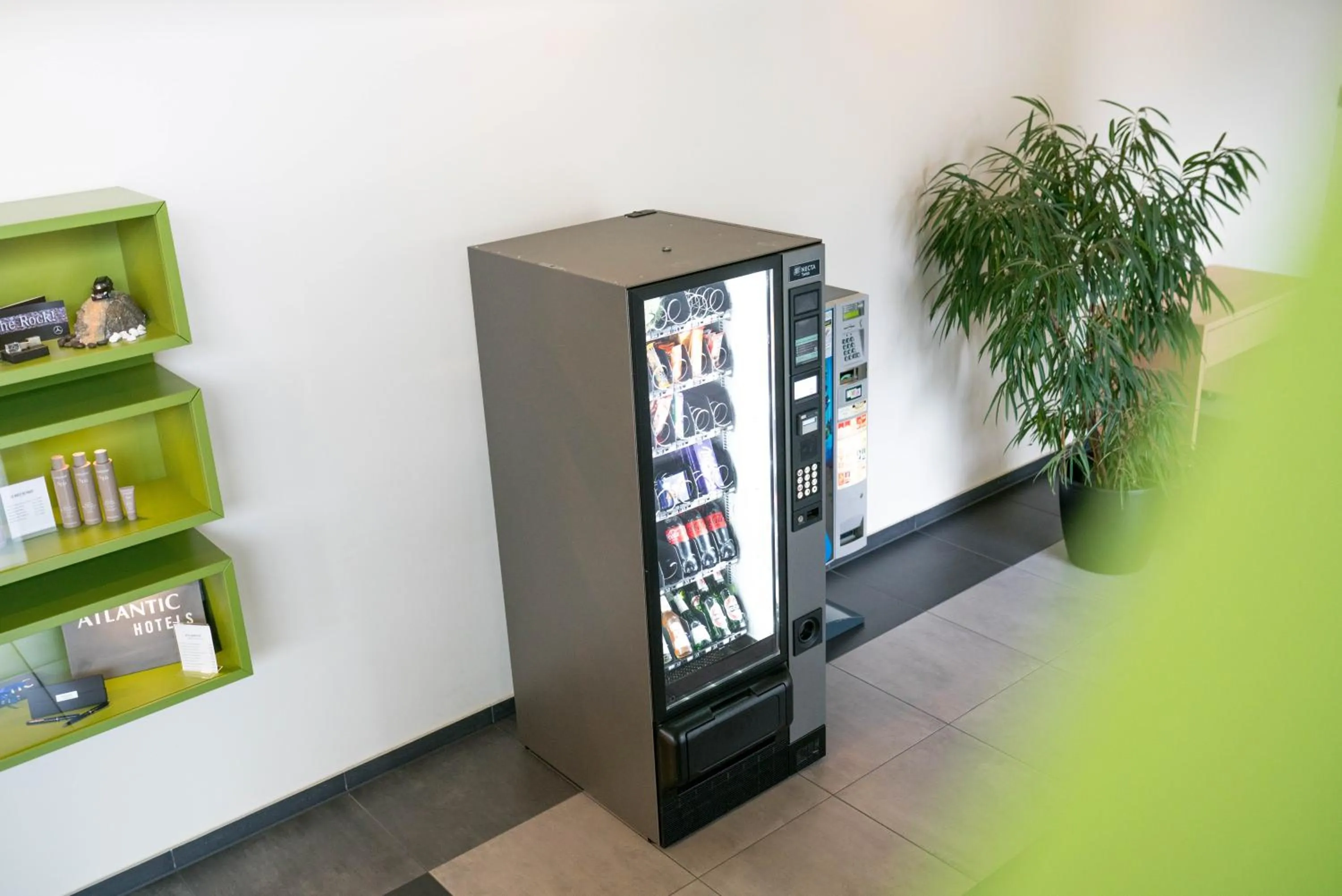 vending machine in ATLANTIC Hotel Galopprennbahn
