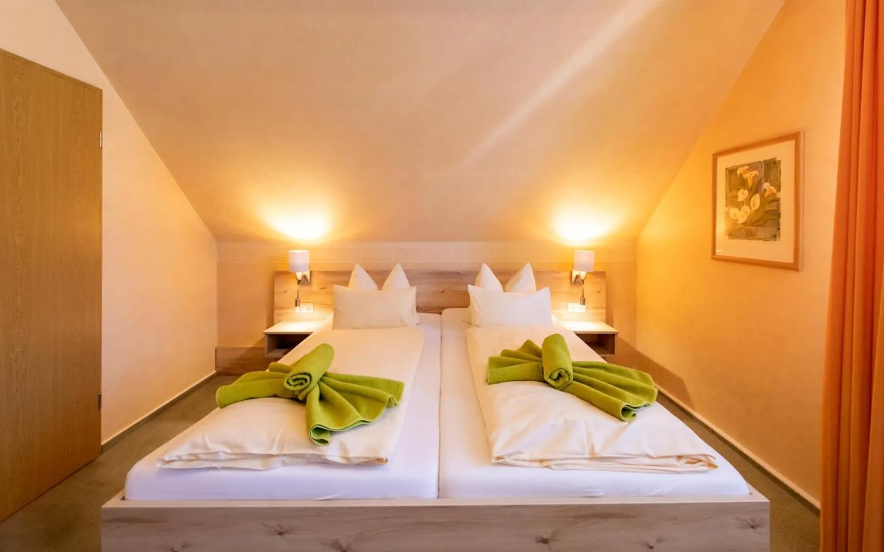 Photo of the whole room, Bed in Hotel Zum Steinhof