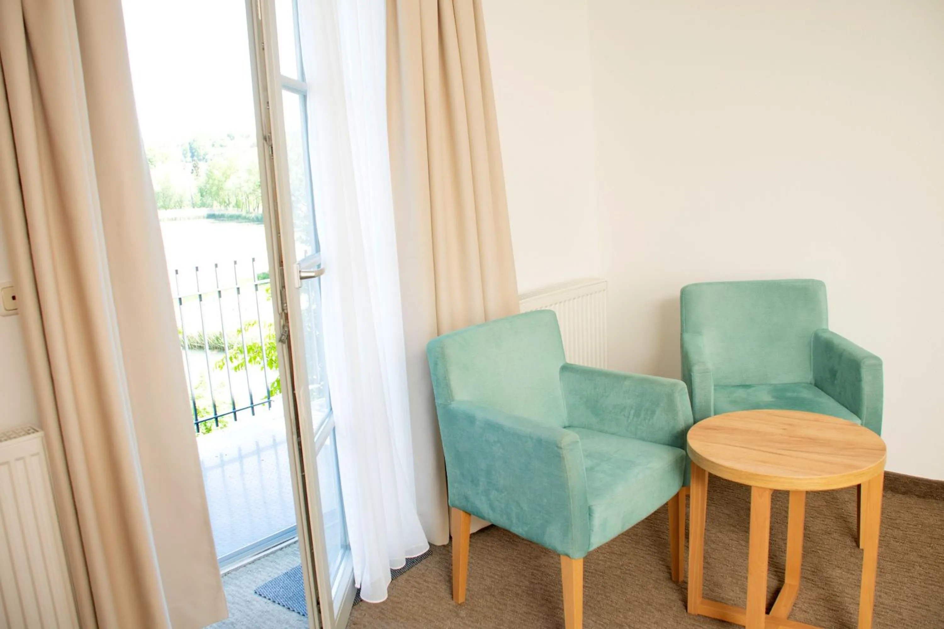 Photo of the whole room in Altes Kurhaus Landhotel