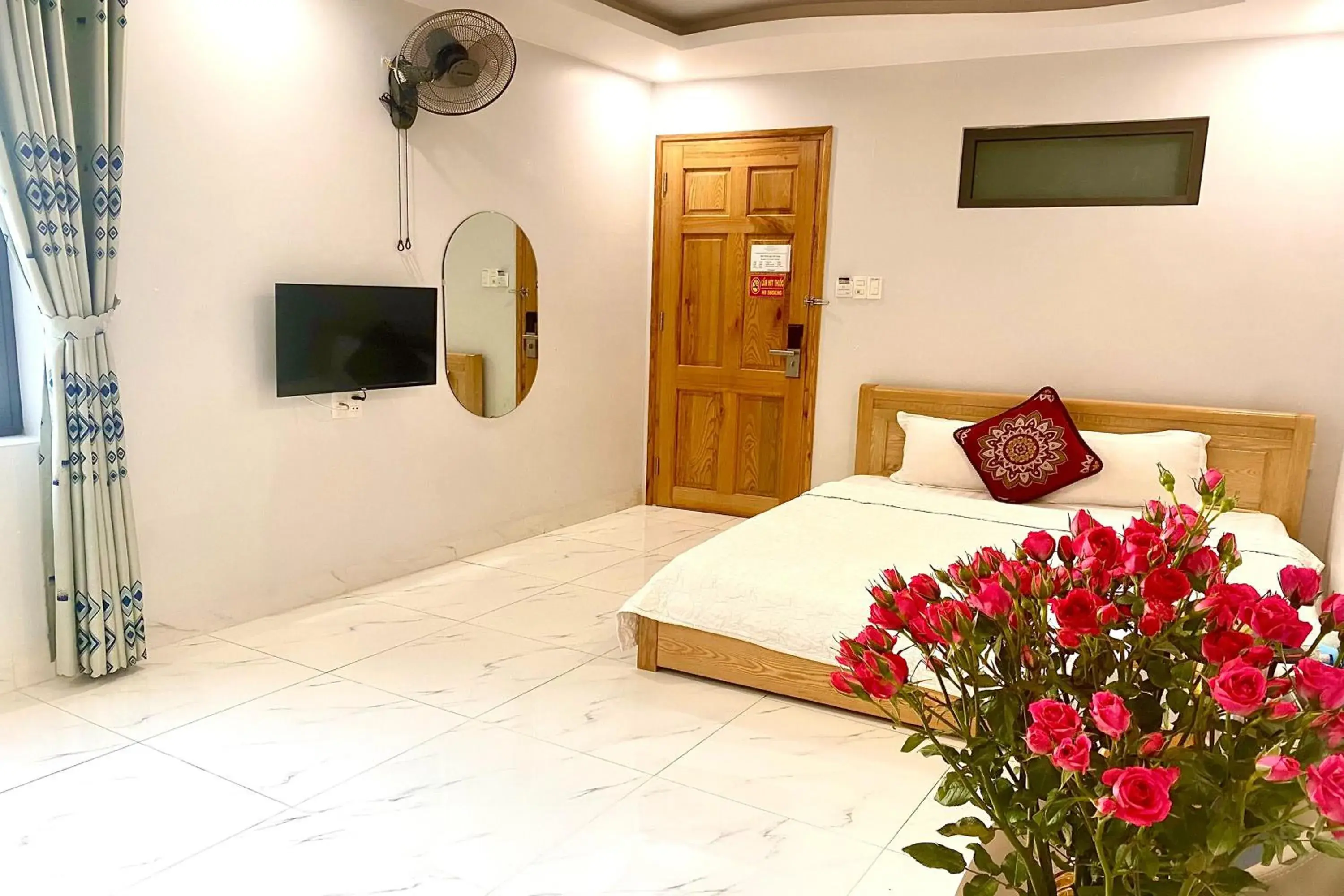 Deluxe Double Room in Ninh Giang Hotel Deluxe Double Room in Ninh Giang Hotel