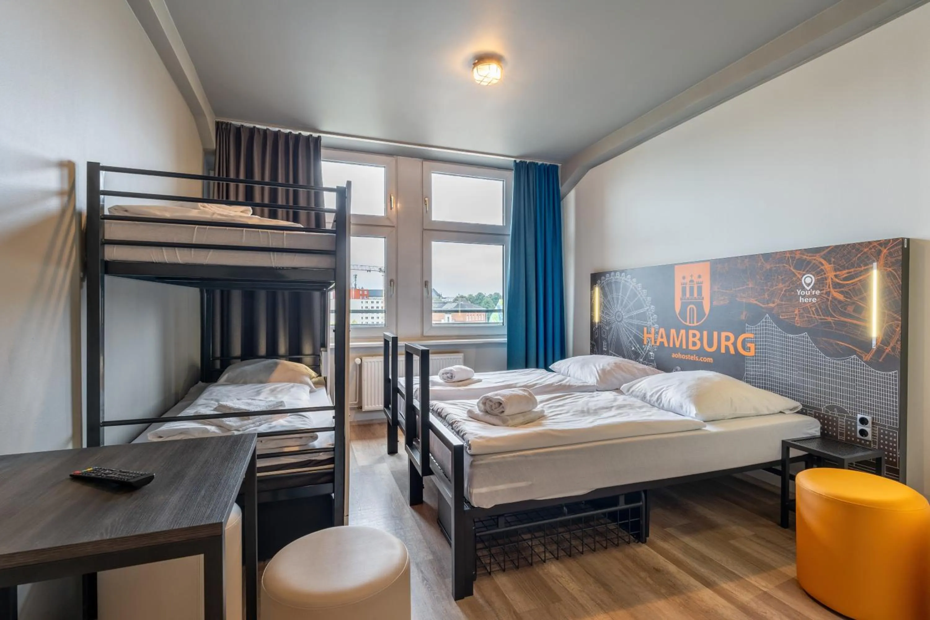 Photo of the whole room, Bed in a&o Hamburg Hauptbahnhof