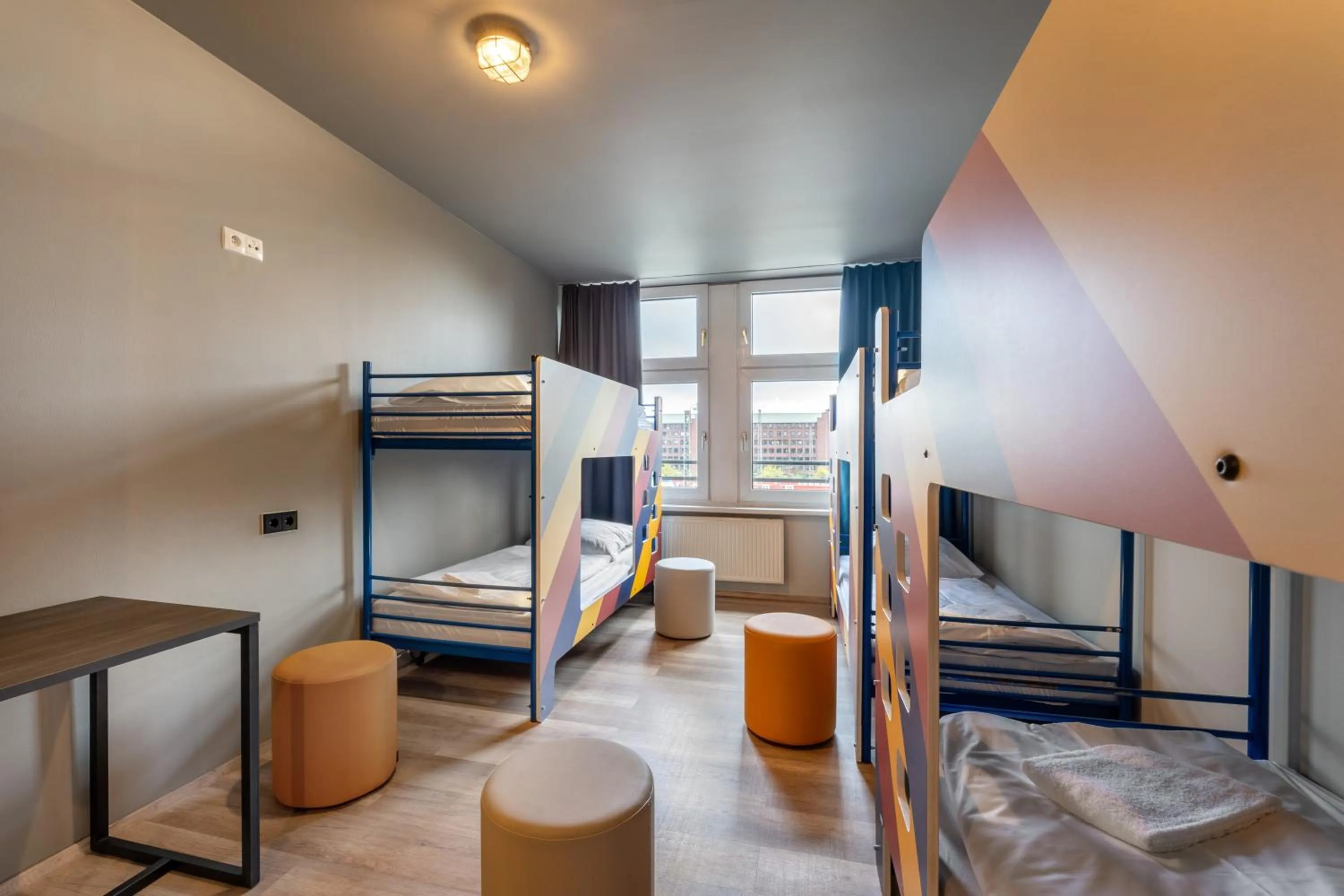 Photo of the whole room, Bed in a&o Hamburg Hauptbahnhof