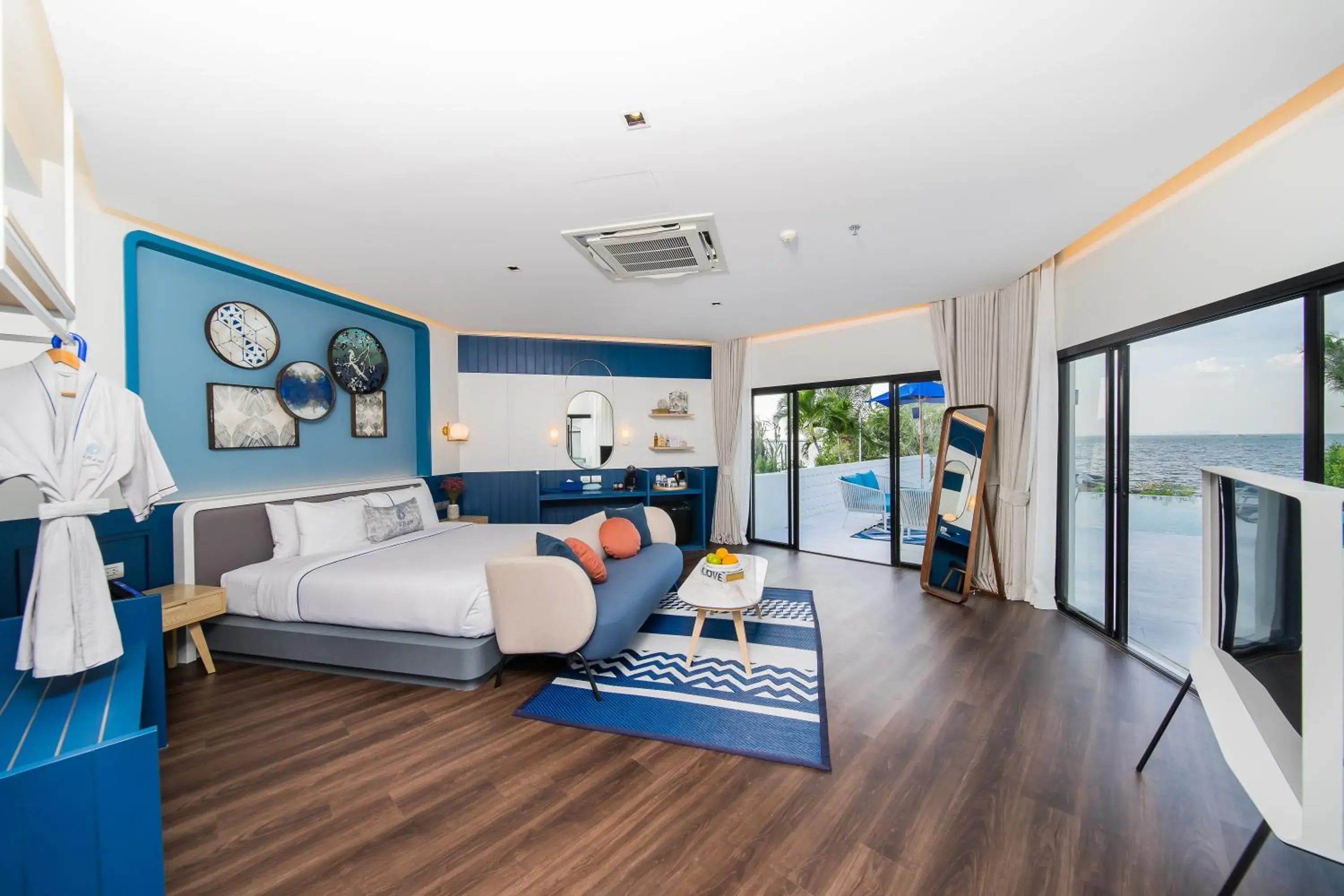 Villa - Beach Front in Kram Pattaya Villa - Beach Front in Kram Pattaya