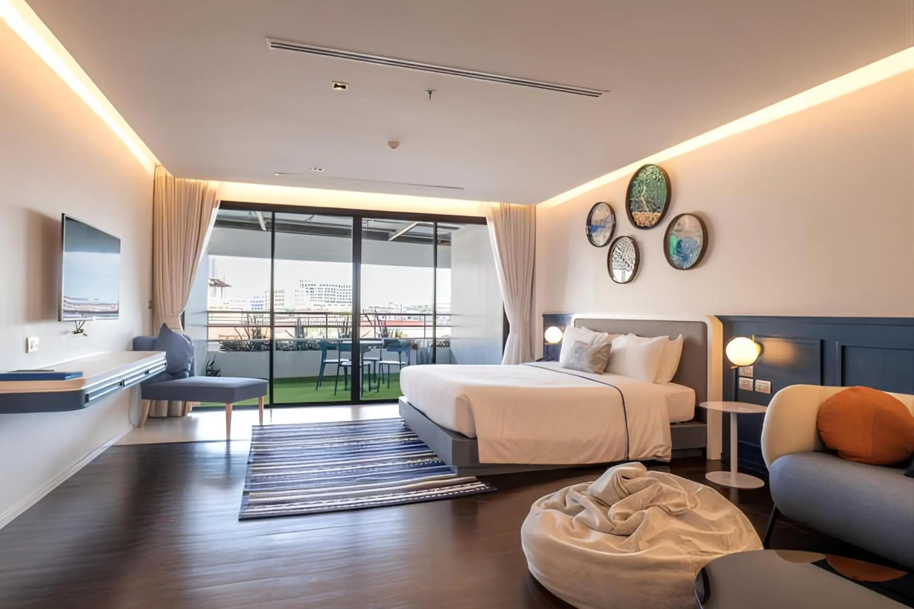 Family Room with Balcony in Kram Pattaya Family Room with Balcony in Kram Pattaya