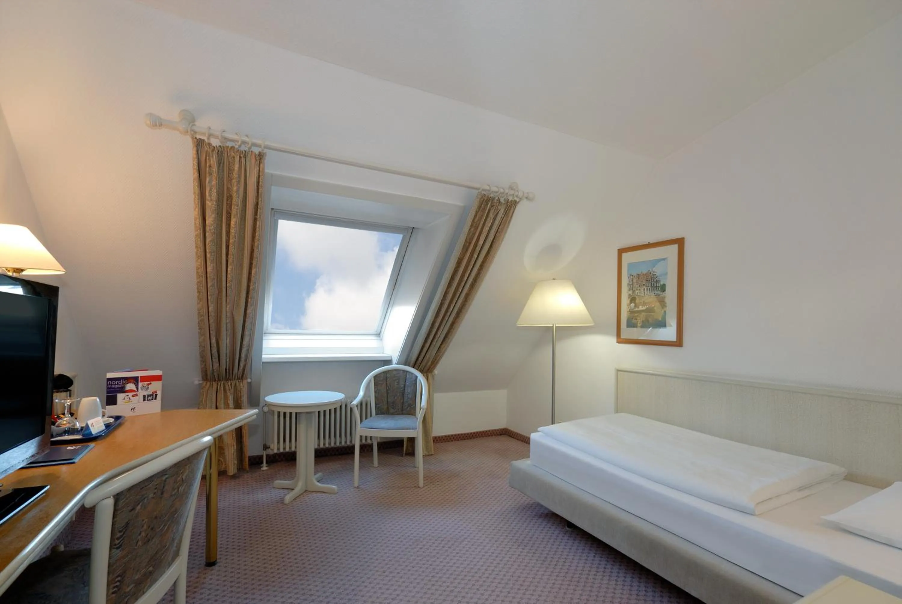 Bed in Hotel Stuttgart Sindelfingen City by Tulip Inn