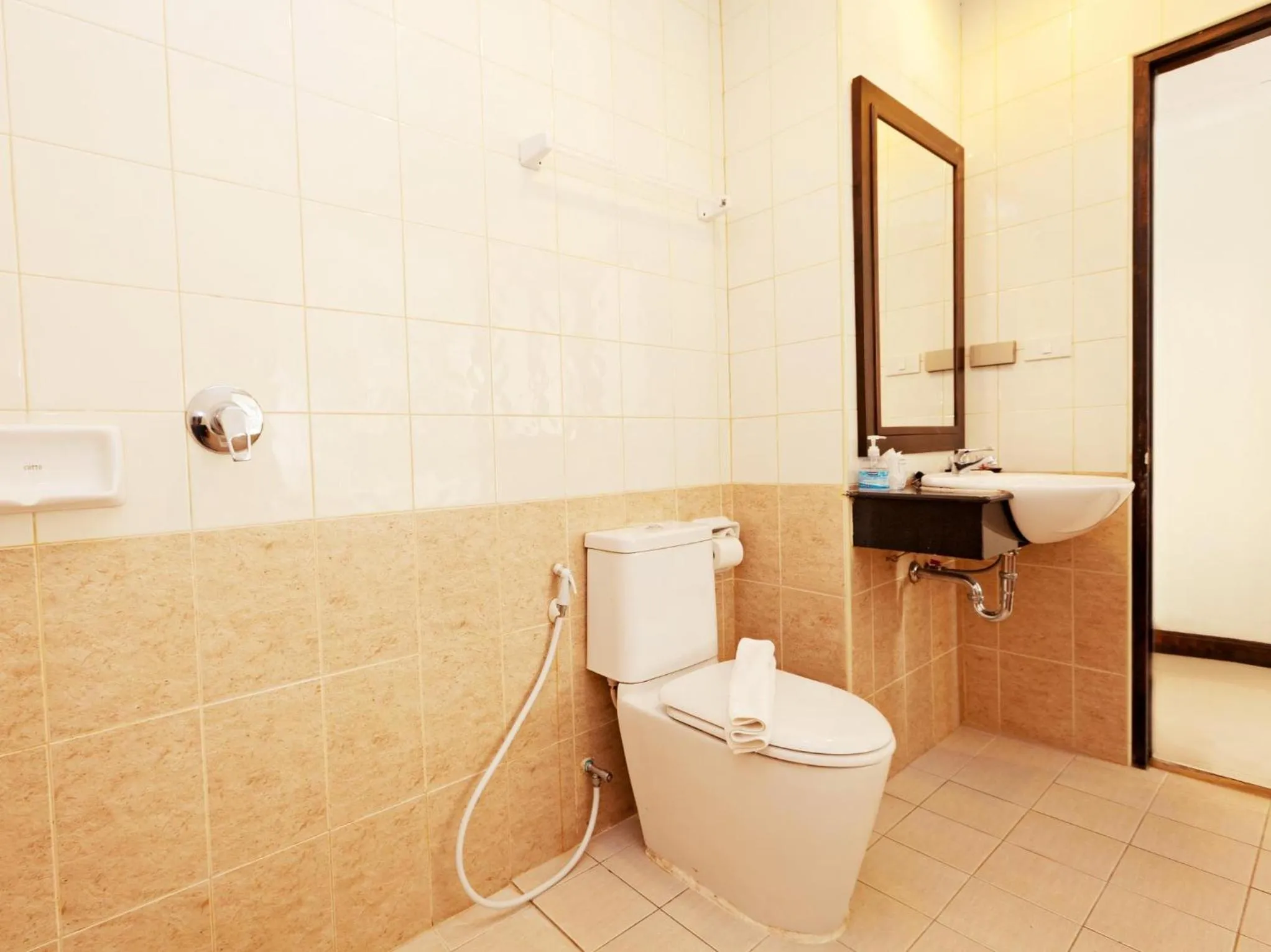 Bathroom in Garden Phuket Hotel