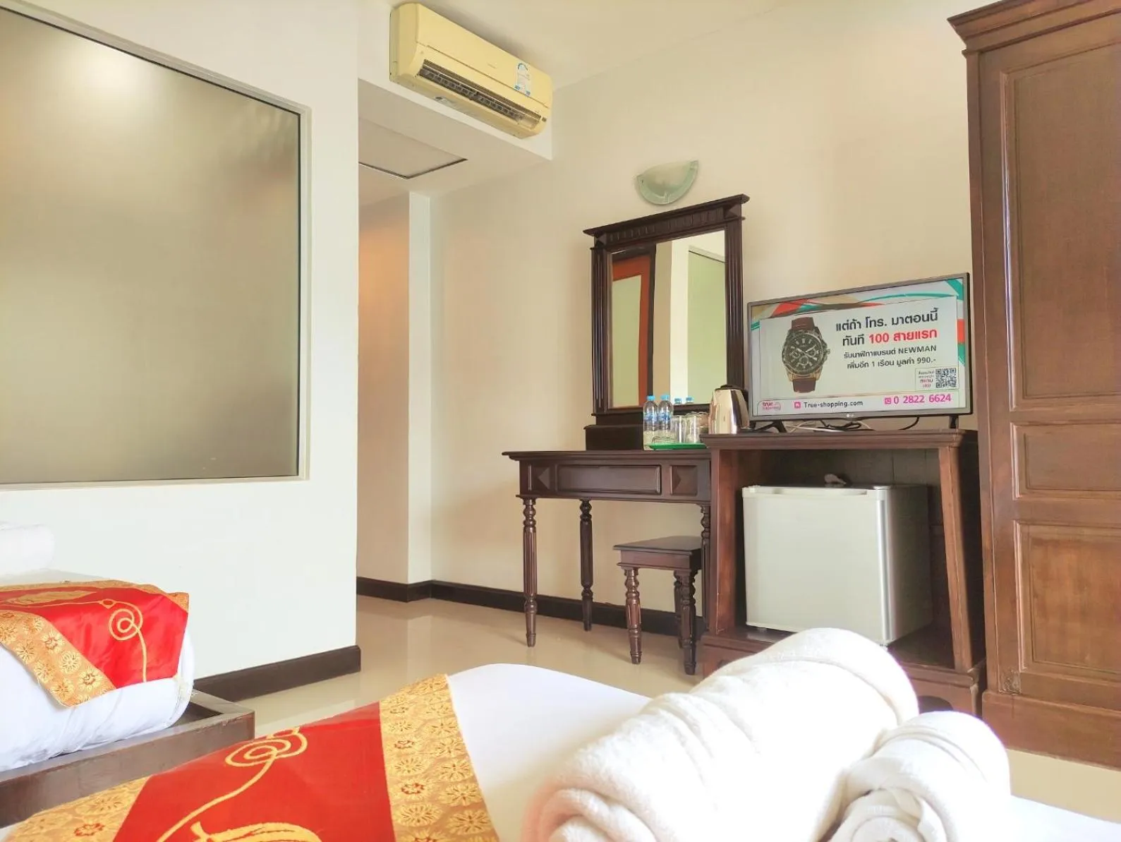 Bed in Garden Phuket Hotel