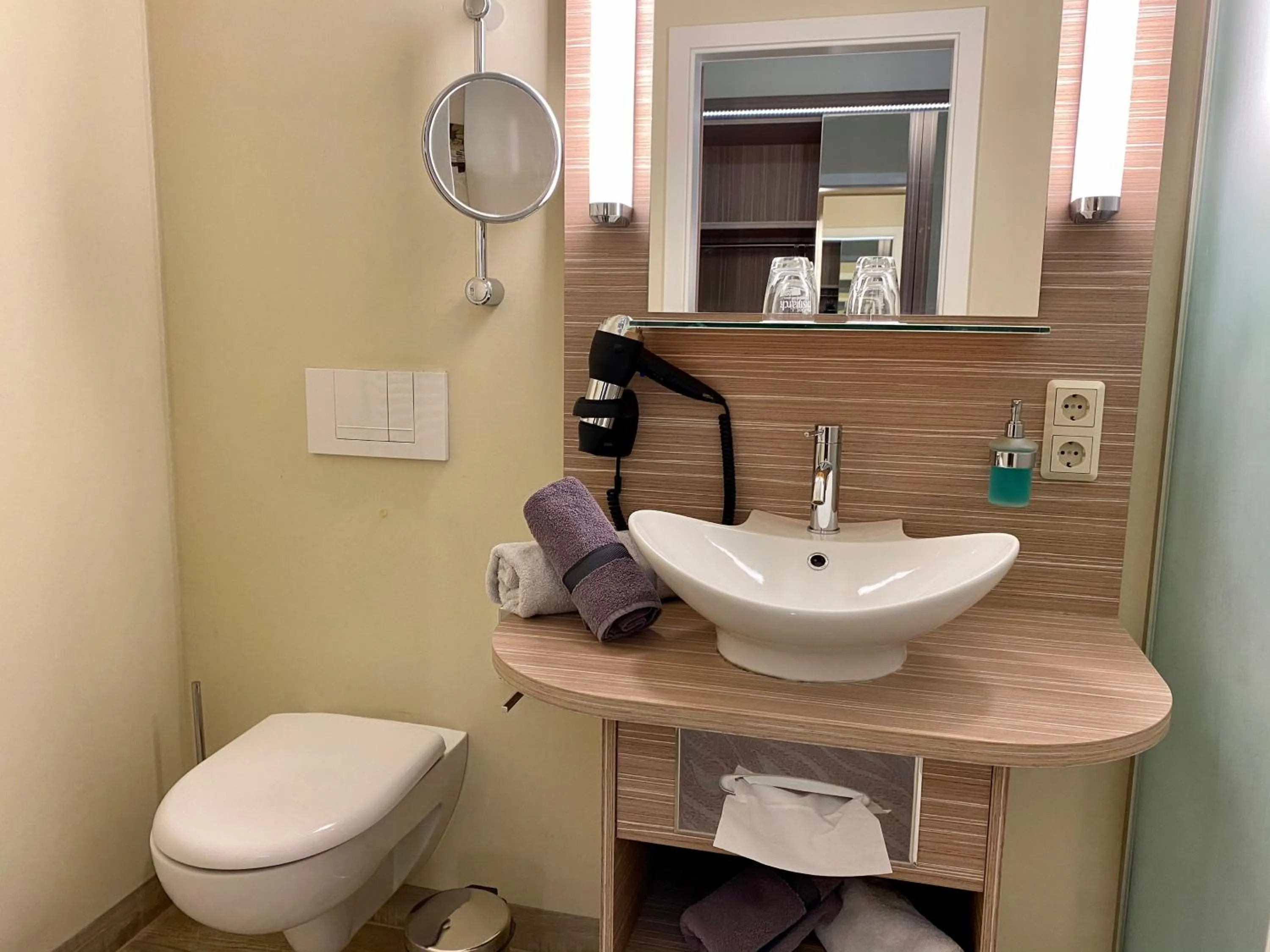 Bathroom in Hotel am Untersee