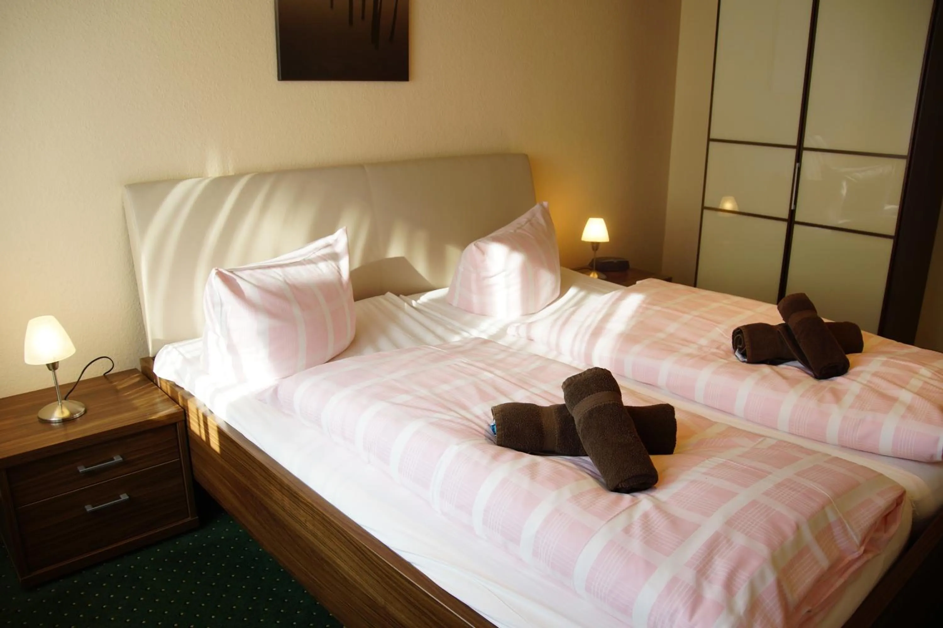 Bedroom, Bed in Hotel am Untersee