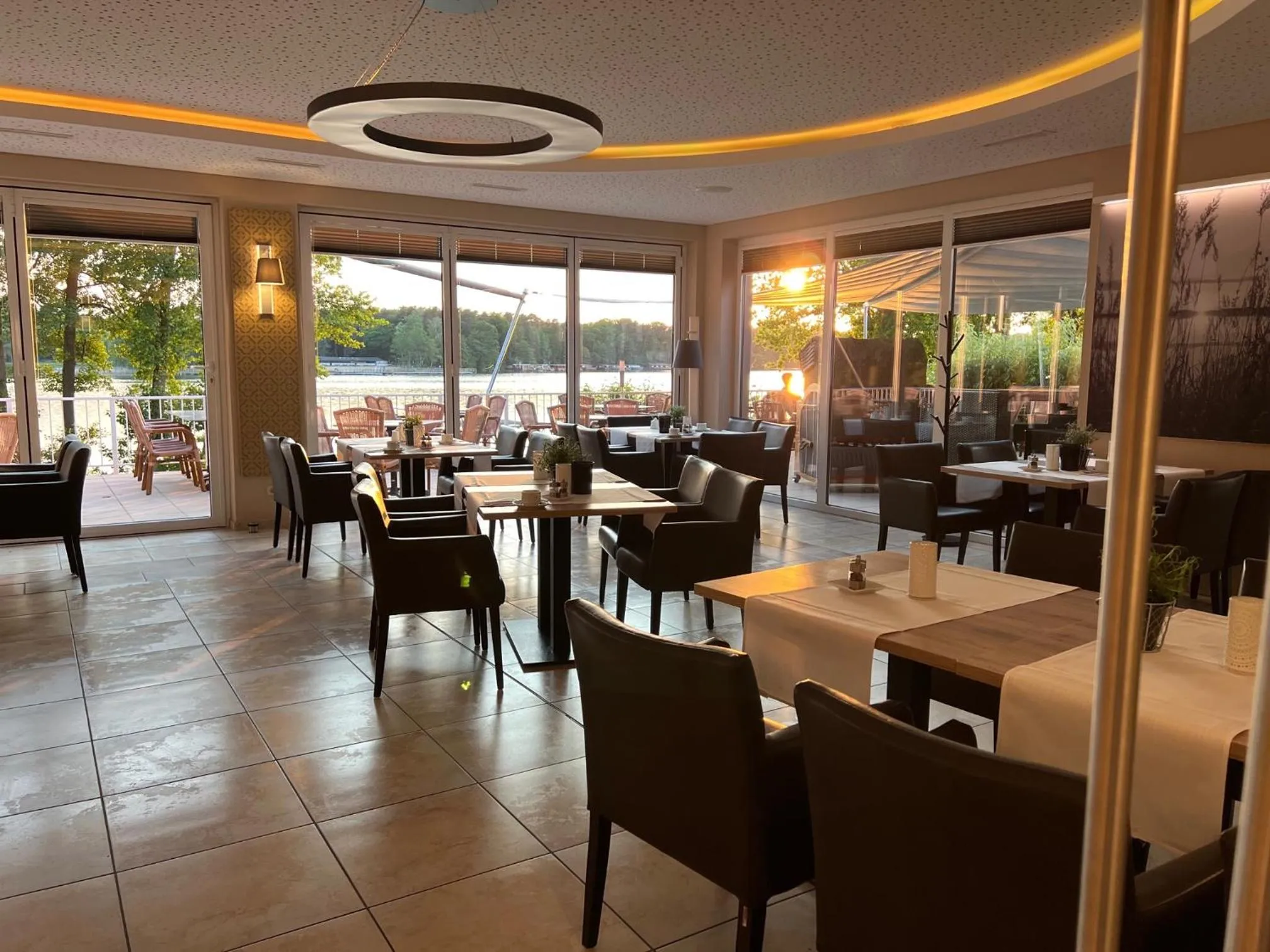 Restaurant/places to eat in Hotel am Untersee